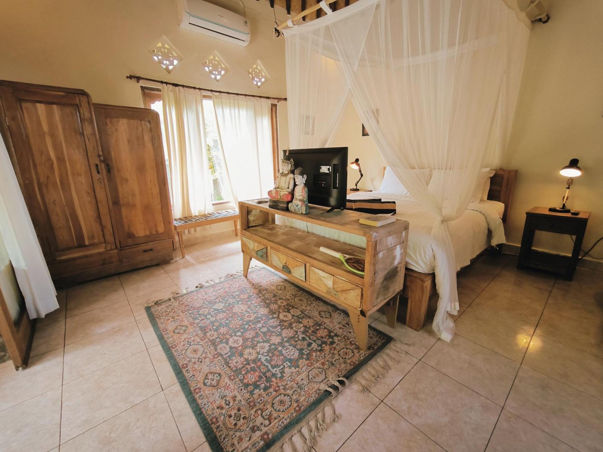 Design Private House In The Rice Fields Ubud (Bali)