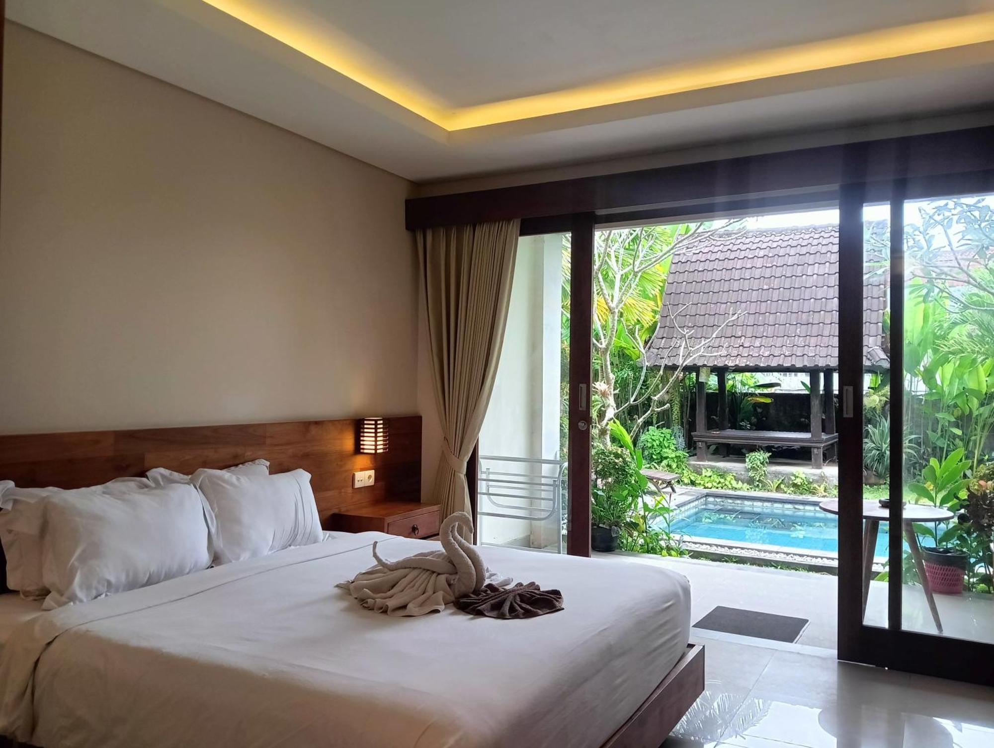 Kama Ayu Guest house *