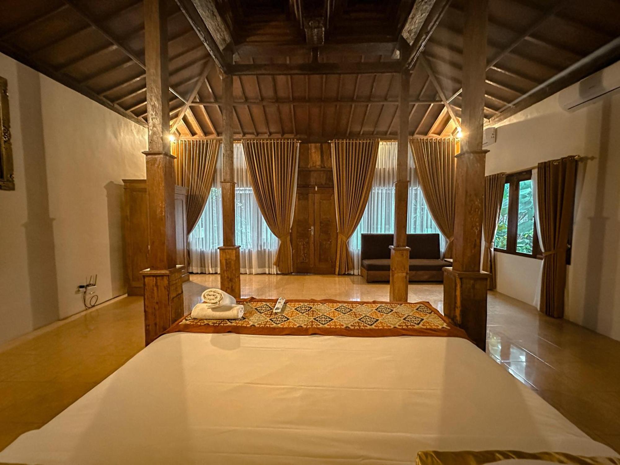 Kampoeng Joglo Abangan Herberg