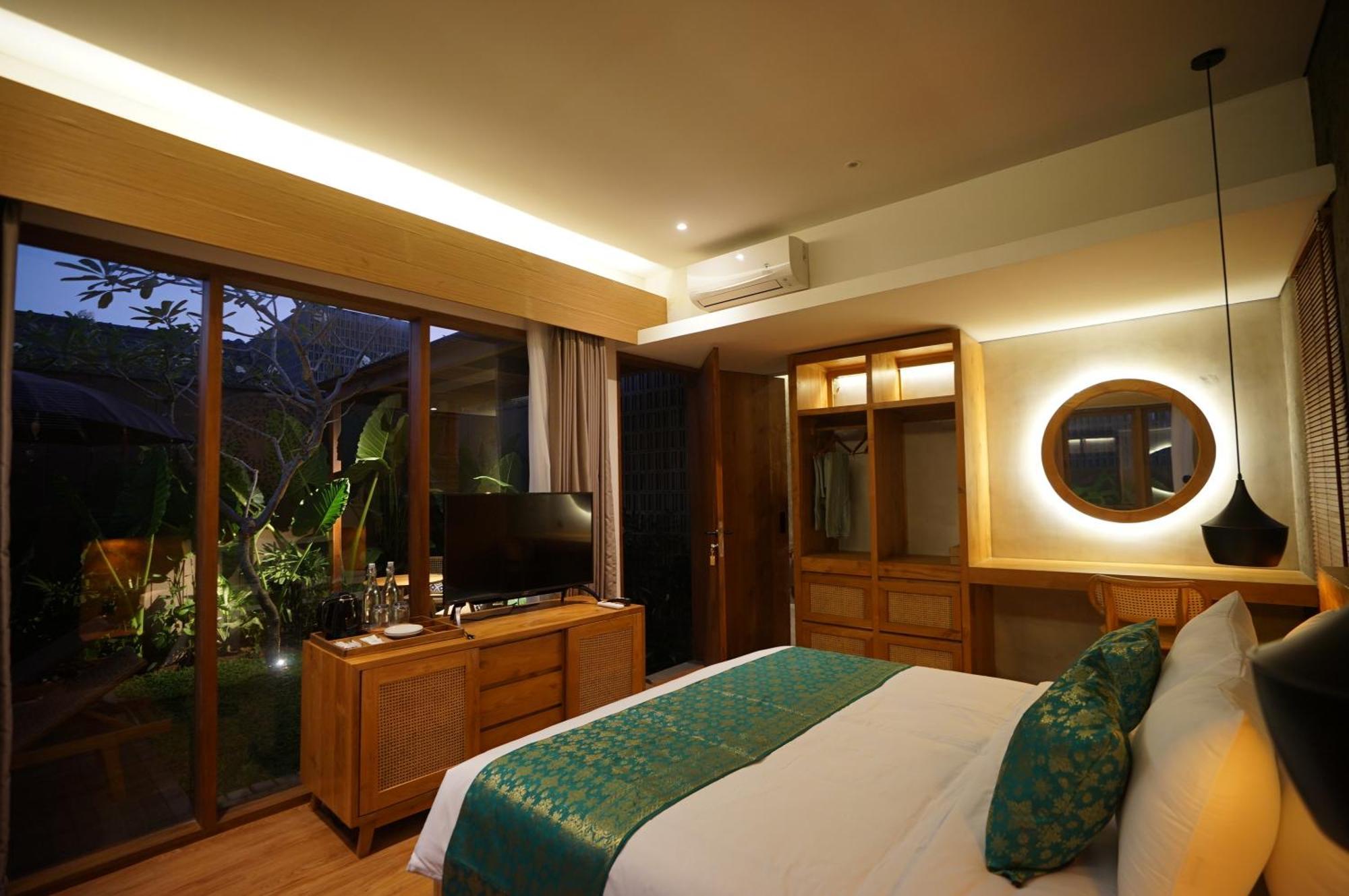 The Shanti Graha Hotel