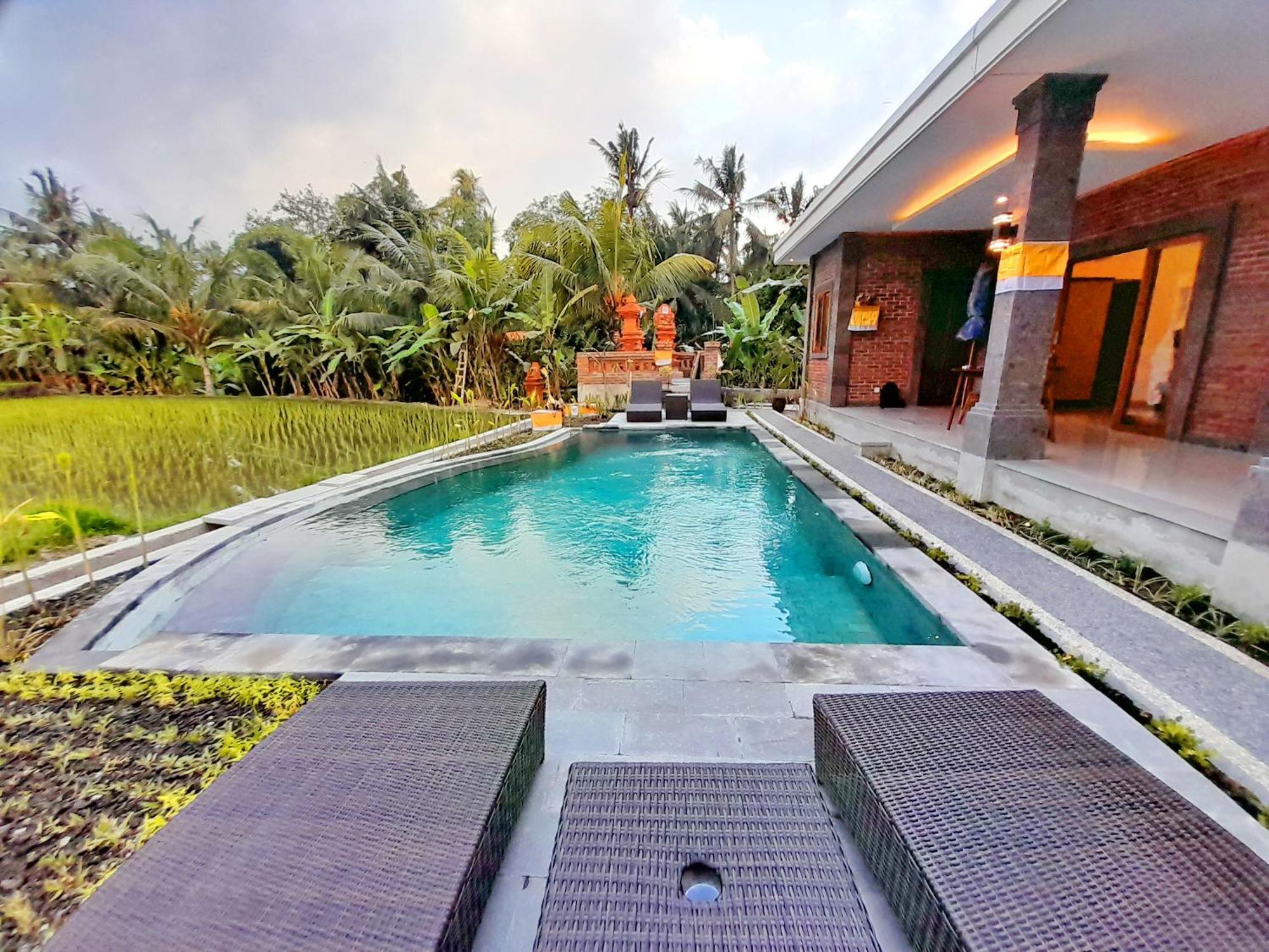 Mesari Rice Paddy Villa *