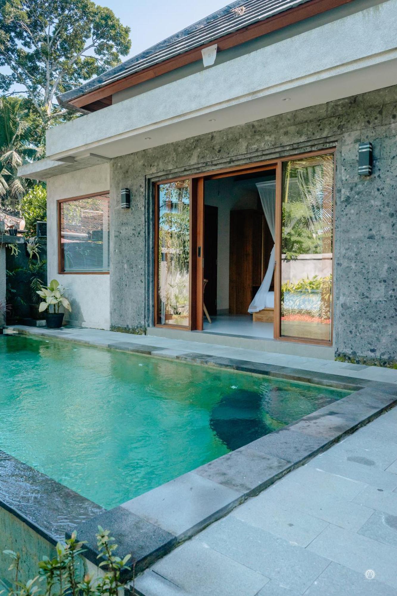 Villa Anya
