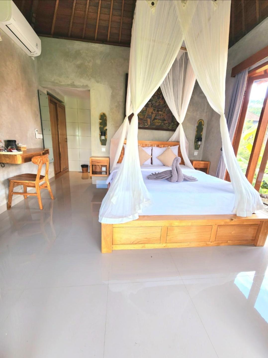 Buda Yana * Ubud (Bali)