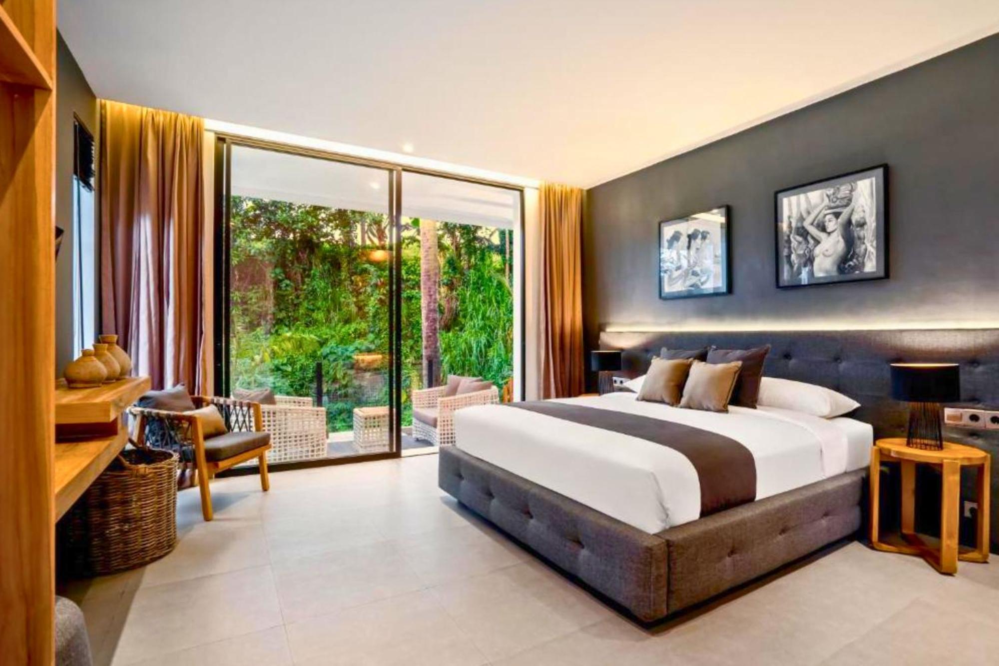 Ojasvini 6 Bedroom Private Pool Zn209 *