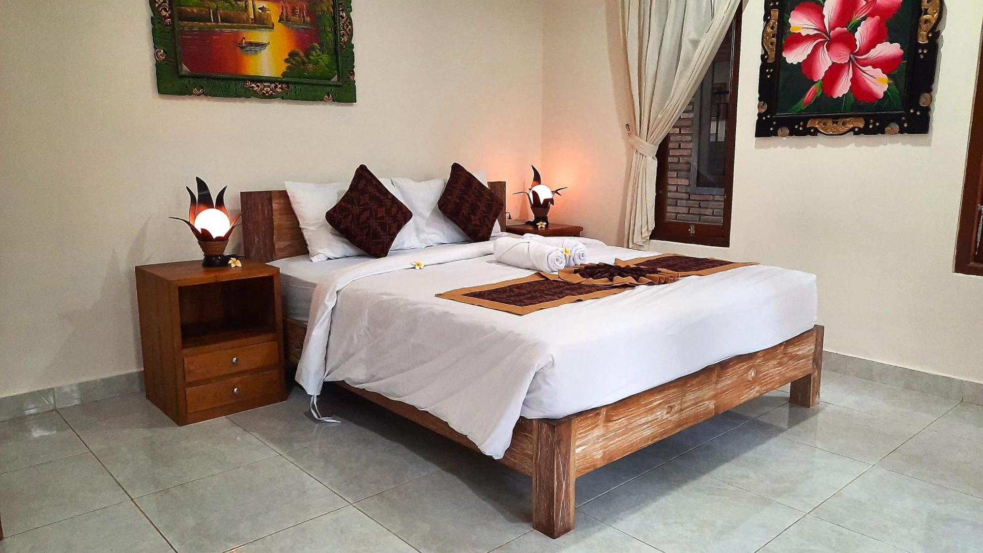 Evan House With Kitchens And Private Balconies Ubud (Bali)