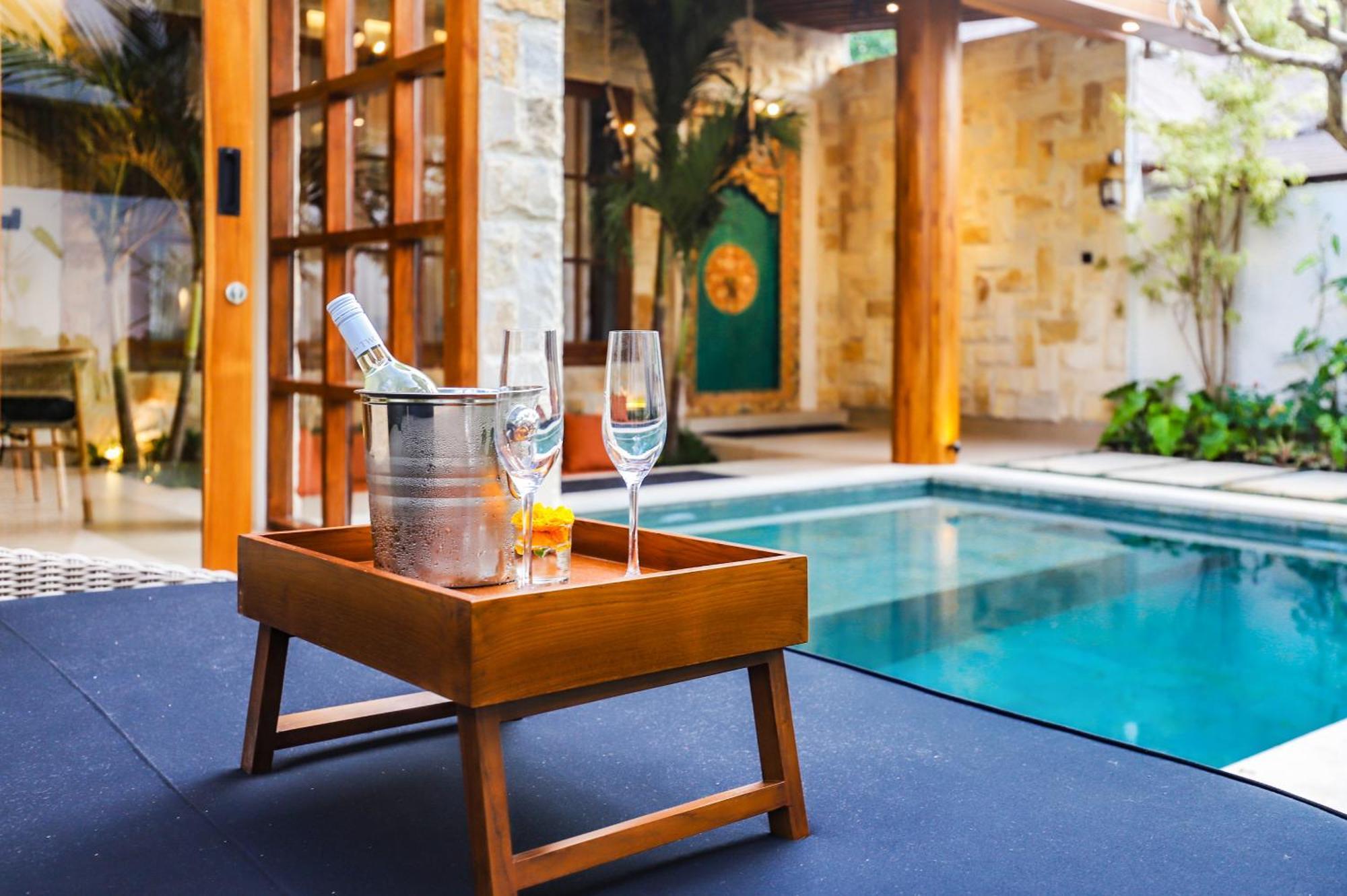 Villa New Batavia - Modern Luxury & Cultural Fusion *