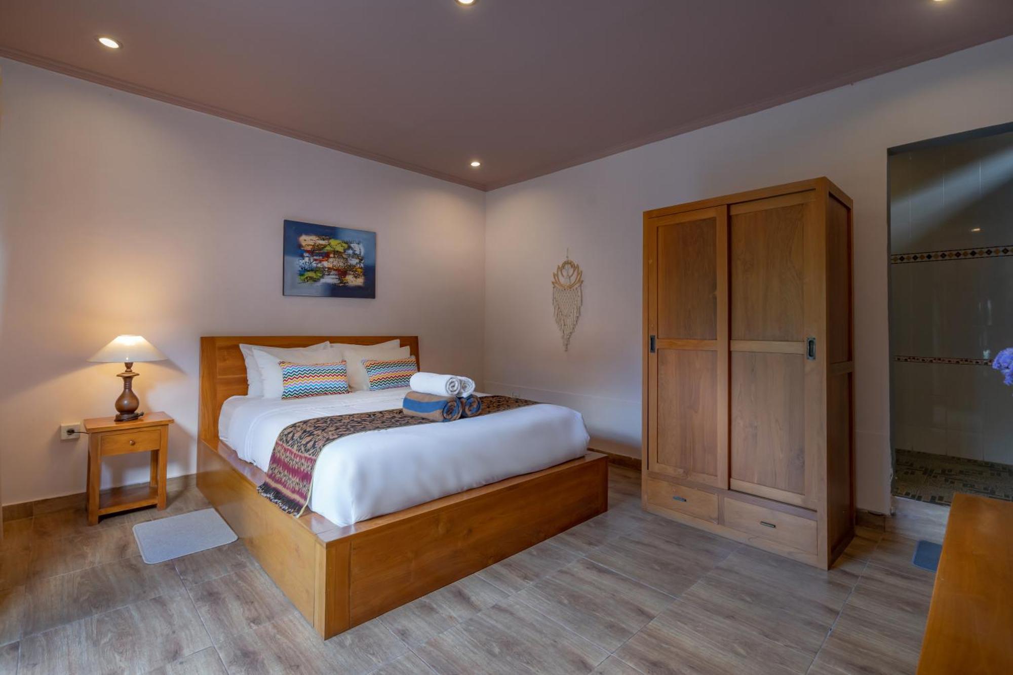 Sang Ayu Entire 2 Bedr -- Huge Pool -- 5 Min Central Villa