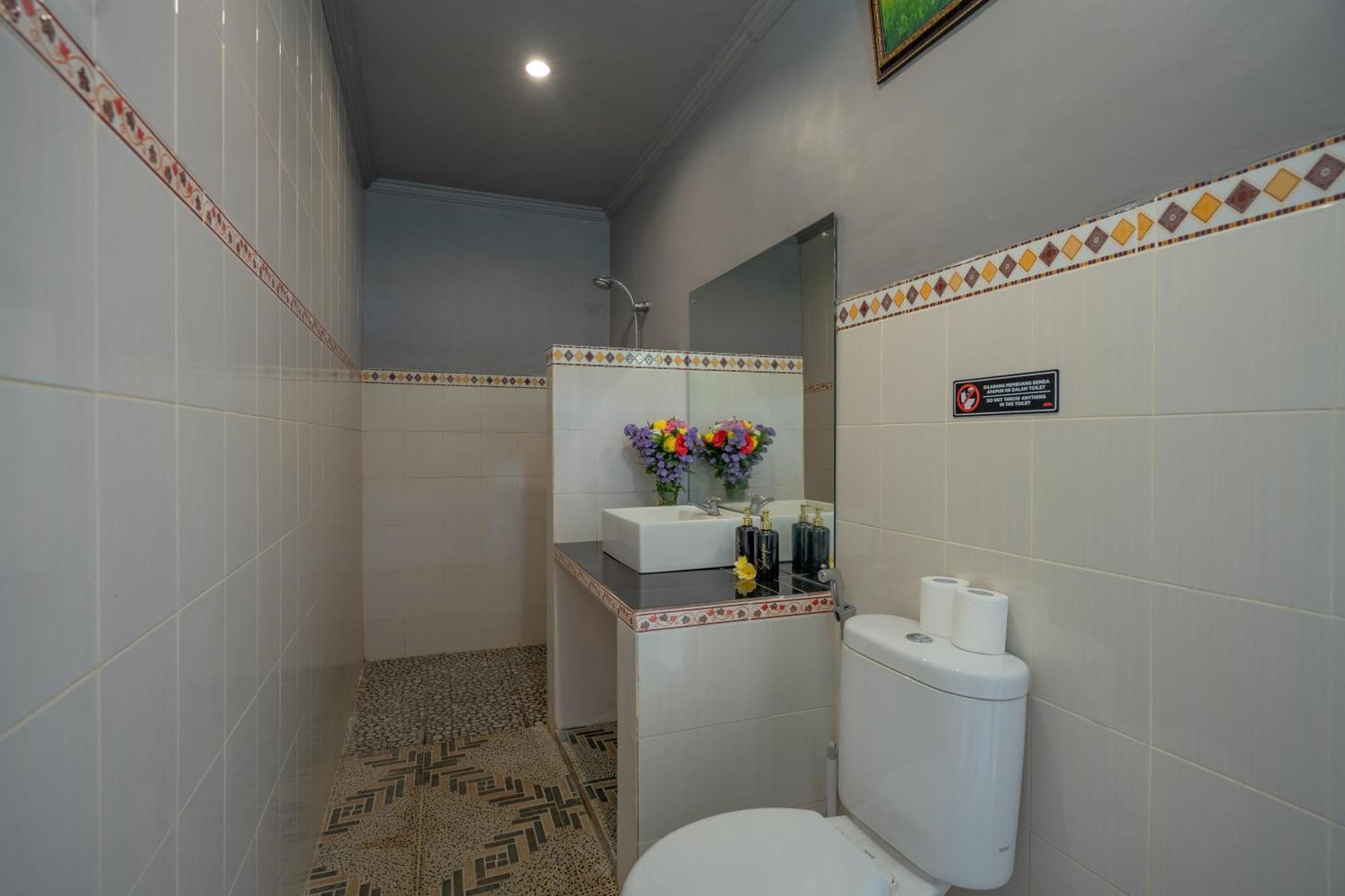 Sang Ayu Entire 2 Bedr -- Huge Pool -- 5 Min Central Villa *