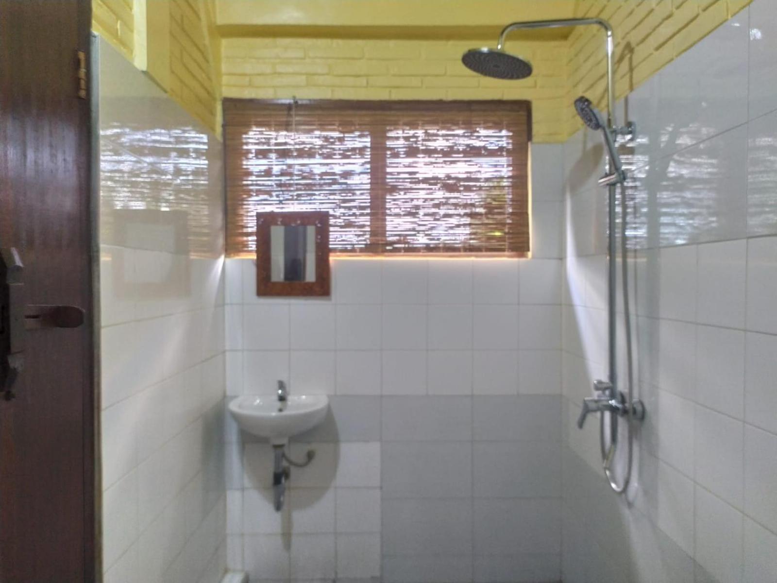 Bulan Mas Guest house 2*