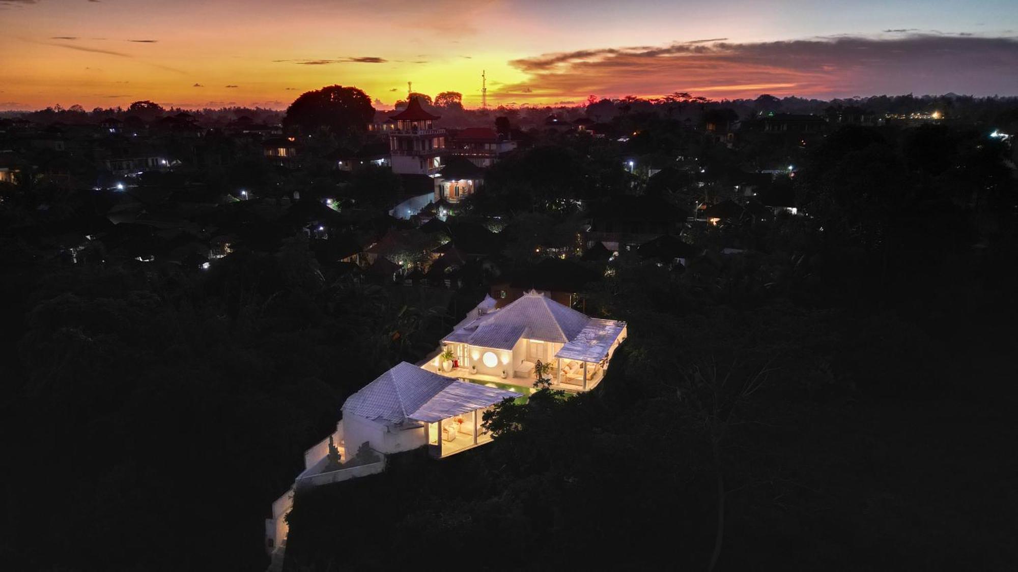 Exclusive 3br Celebrity - Ice Bath - Sauna - Jacuzzi - Outdoor Gym - Bbq - Stunning Rice Field & Jungle Views * Ubud (Bali)