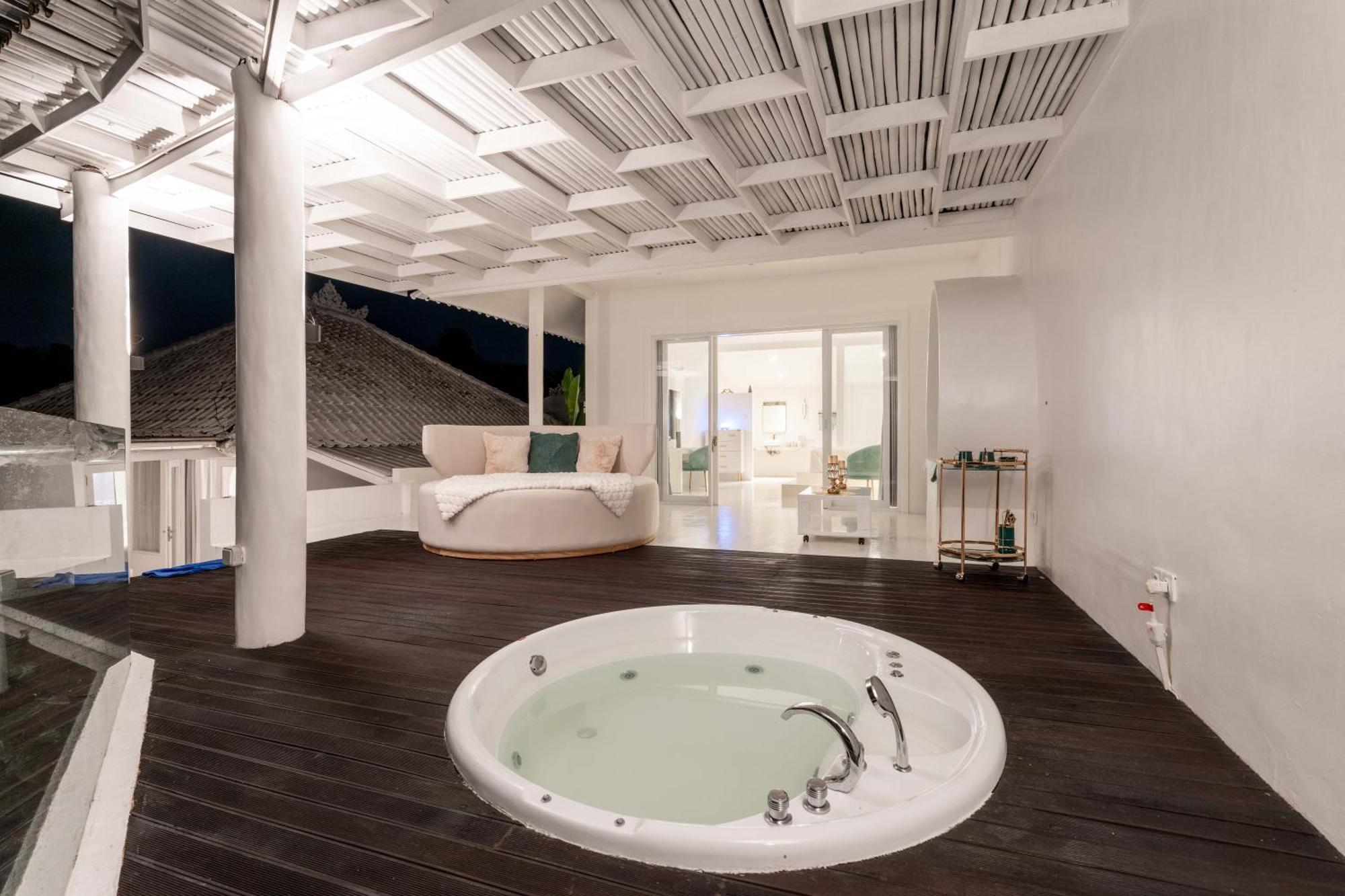 Exclusive 3br Celebrity - Ice Bath - Sauna - Jacuzzi - Outdoor Gym - Bbq - Stunning Rice Field & Jungle Views
