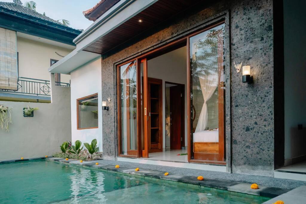 Deleni Villa *