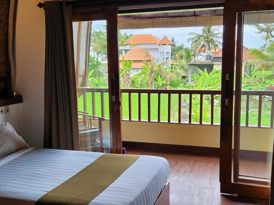2 - 2 Pools - Sleeps 9 *