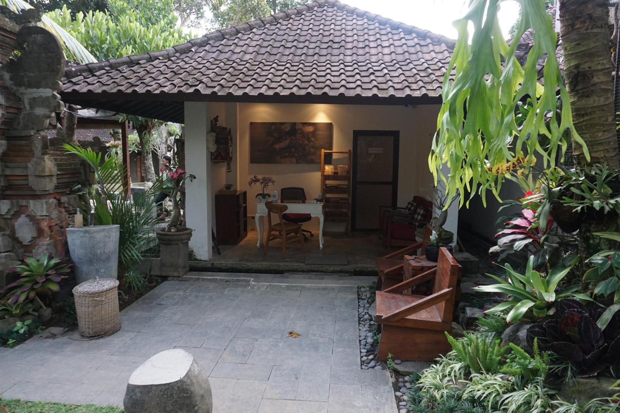 Wisma tamu Liyer Spirit House