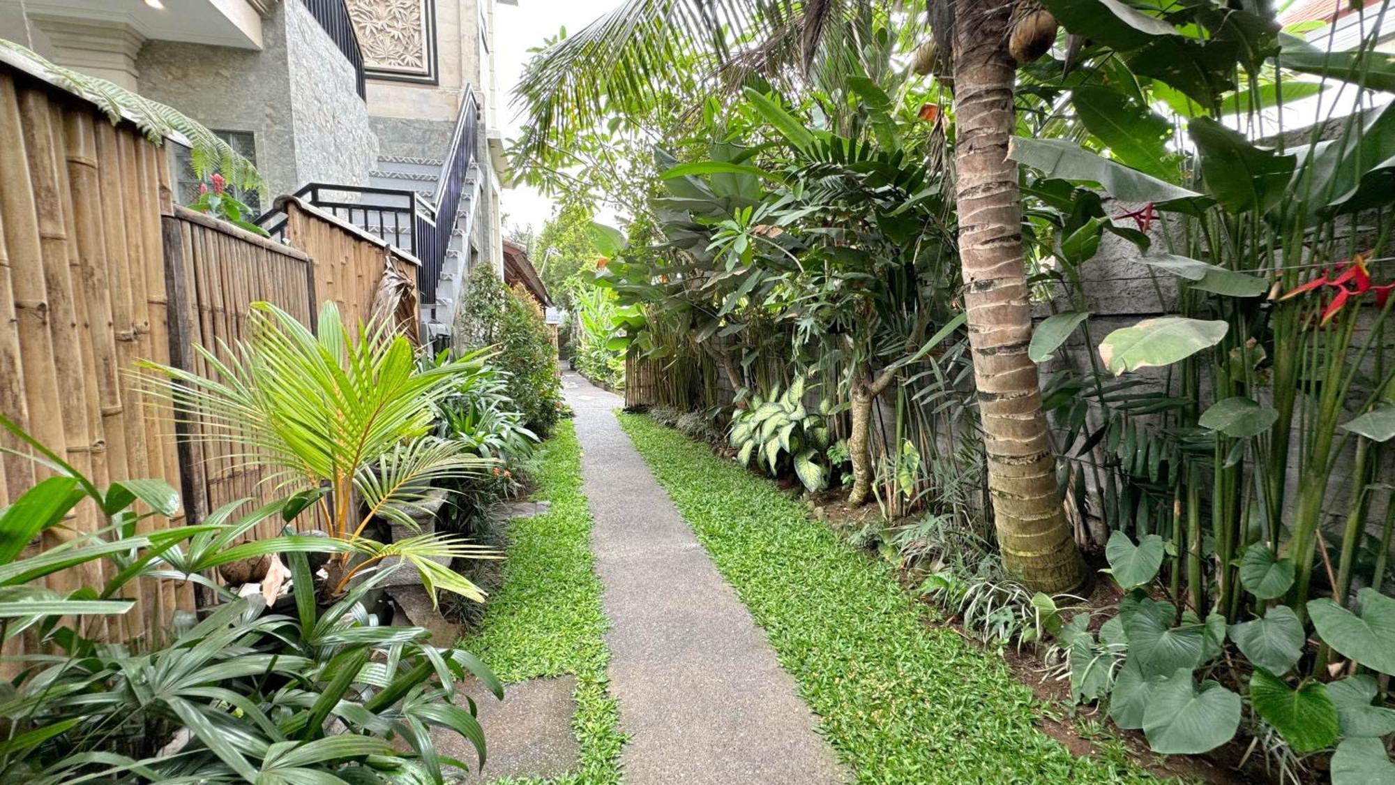 Puspa Bali