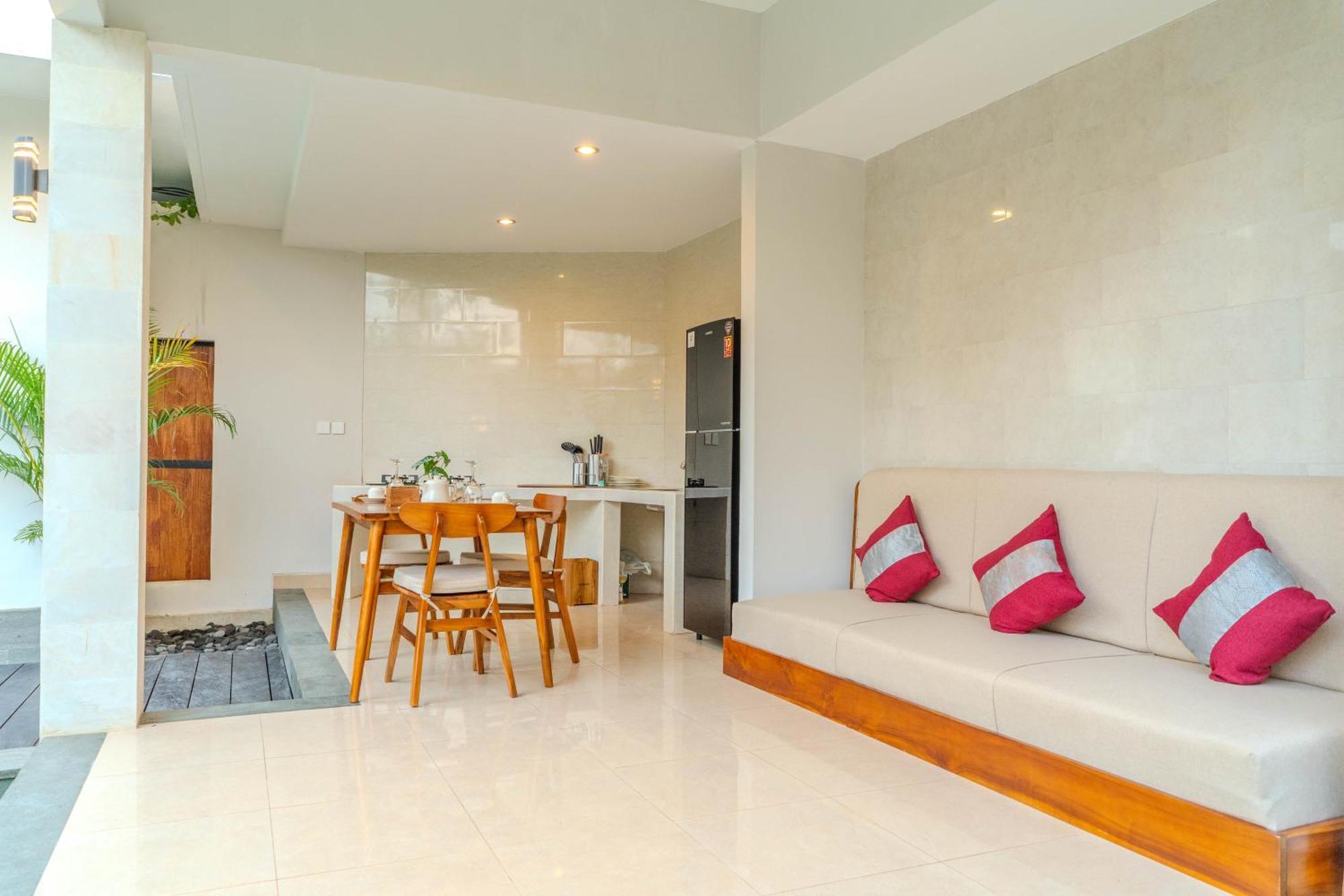 Villa Acarya *