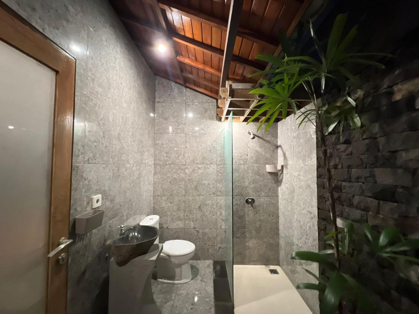 Pakis Kutuh Private House In 5 Ubud (Bali)
