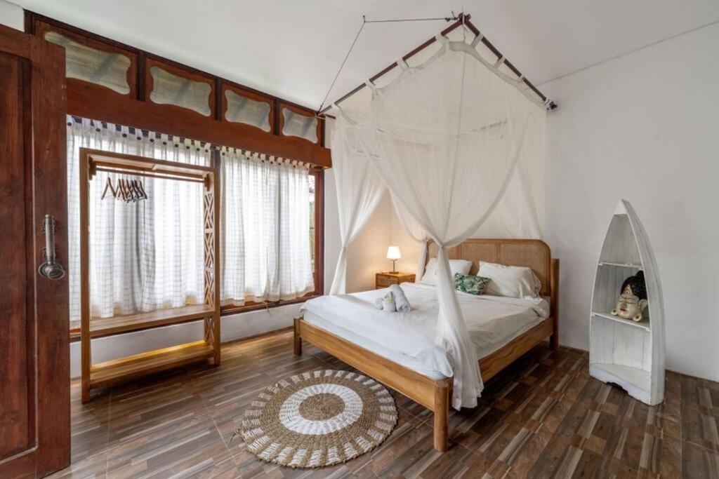 Villa Family Oasis, 2 Bedrooms, Shared Pool, Garden, Rice Field View Ubud (Bali)