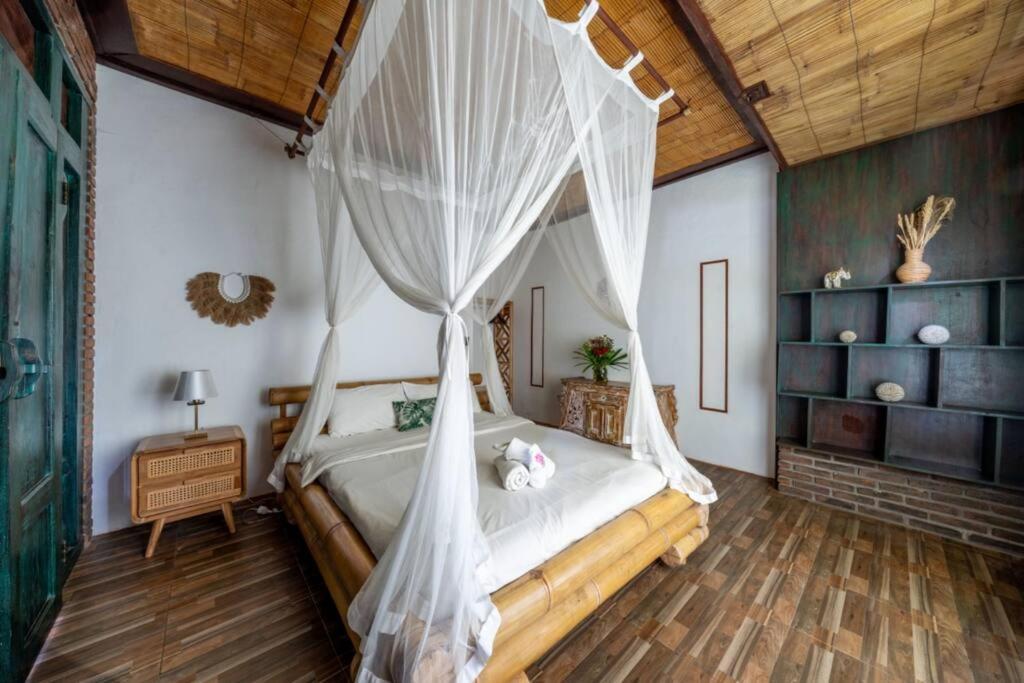 Family Oasis, 2 Bedrooms, Shared Pool, Garden, Rice Field View * Ubud (Bali)