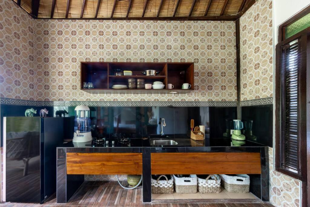 Villa Family Oasis, 2 Bedrooms, Shared Pool, Garden, Rice Field View *
