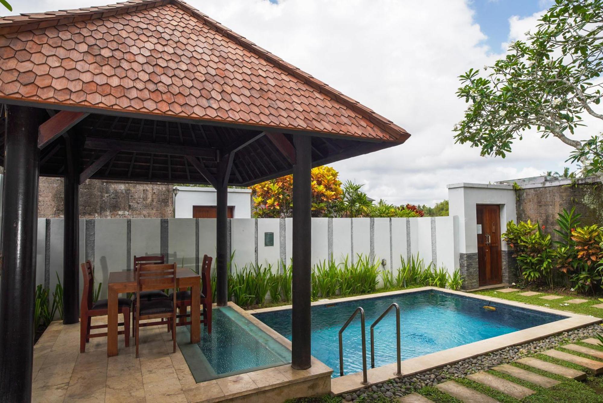 Villa Furamaxclusive & Villas,