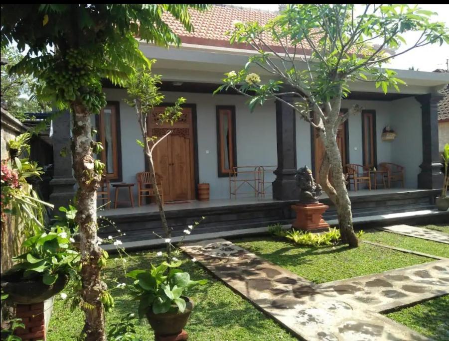 Guest house Puri Kamala