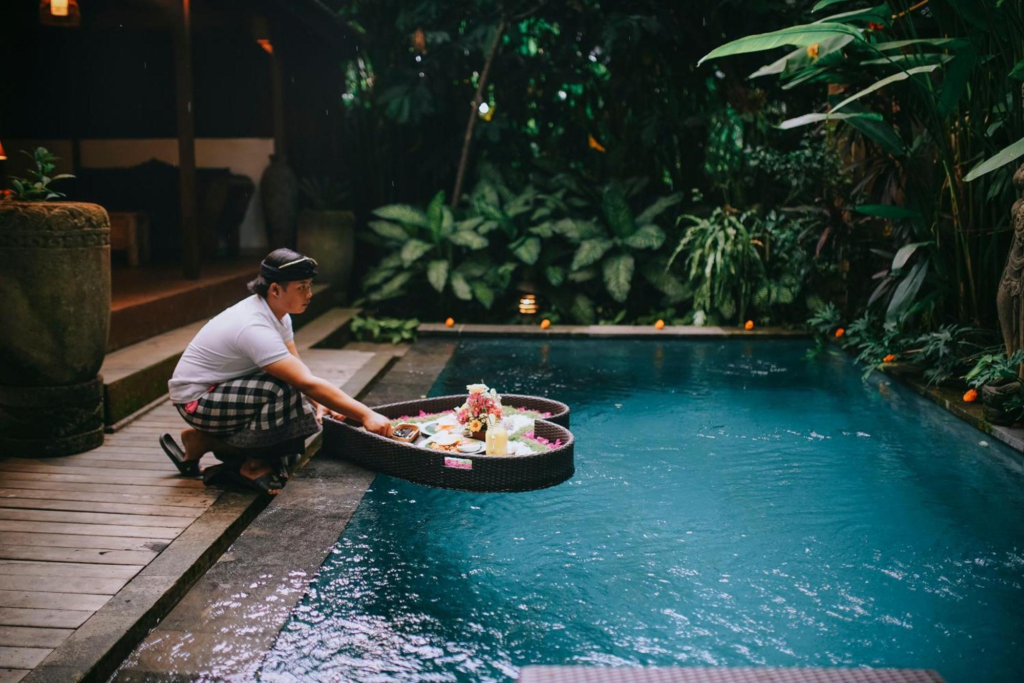 Private With Nature Atmosphere By Dino Villa