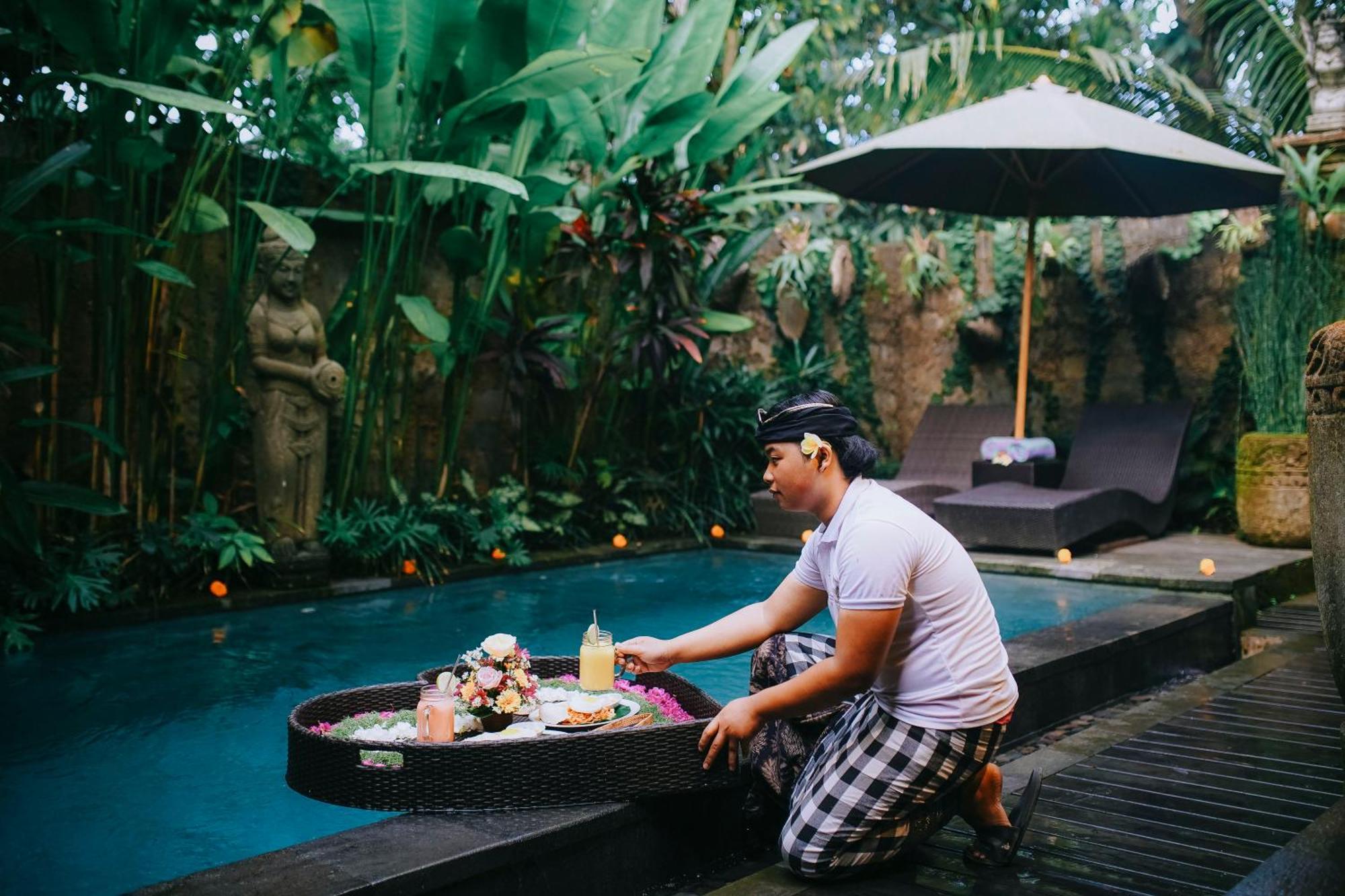 Private With Nature Atmosphere By Dino Villa *
