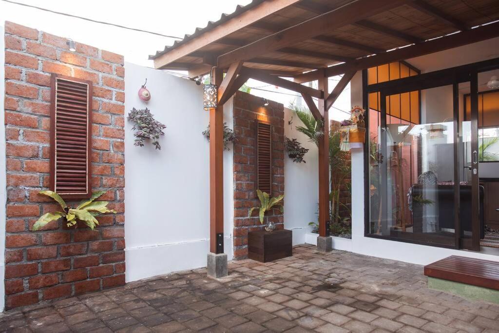888 Charming 2-bedroom In