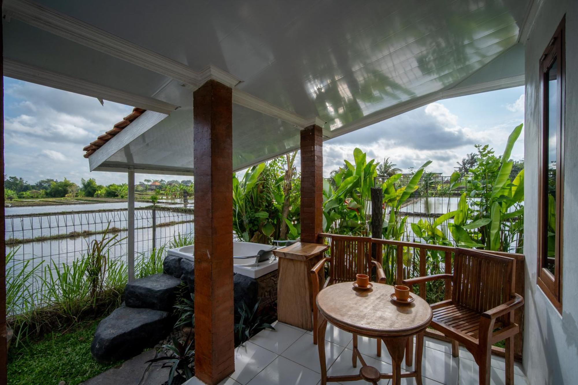 Kubu Sari Guest house