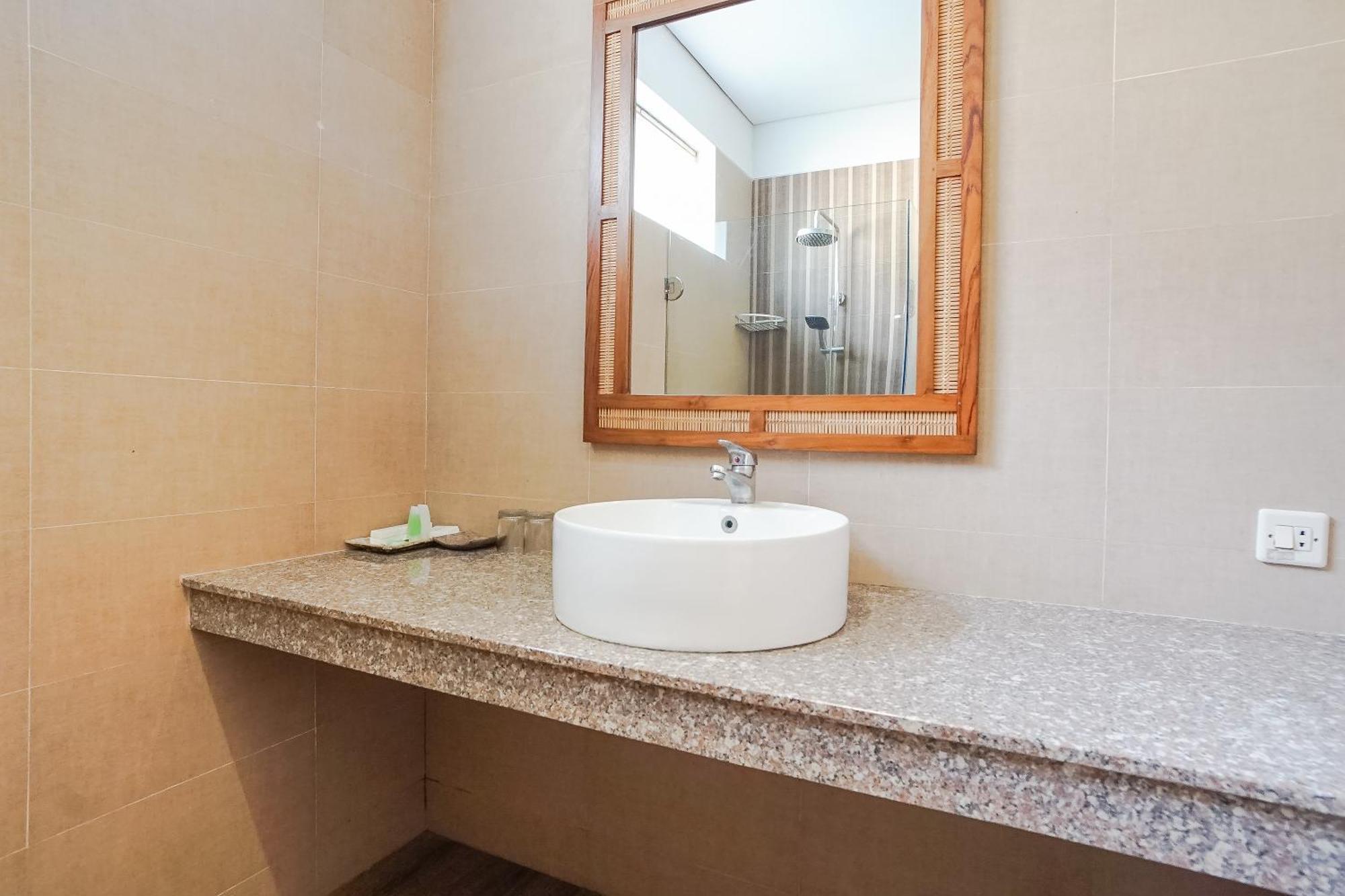 Guest house Toya 3*