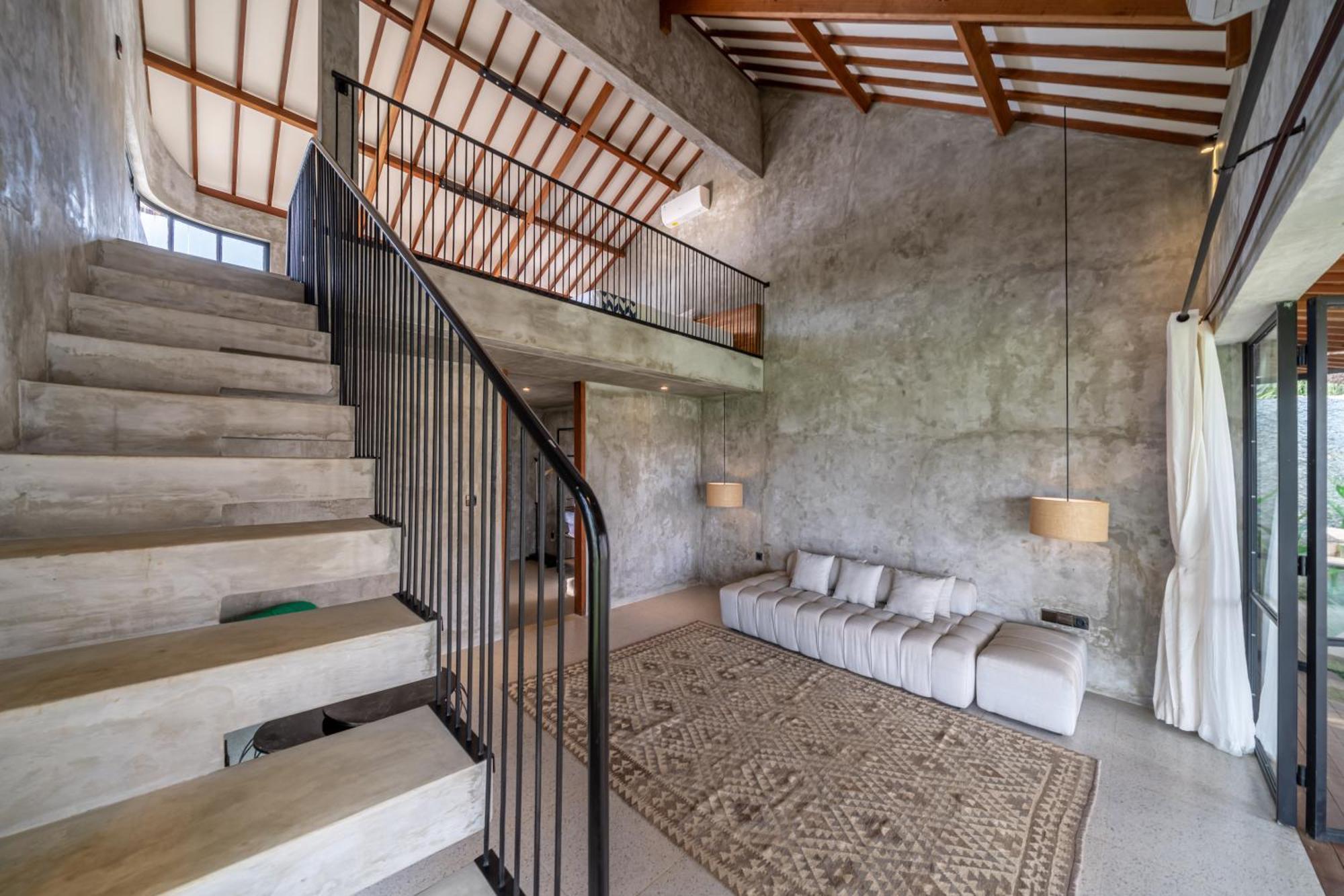 Sola Villa