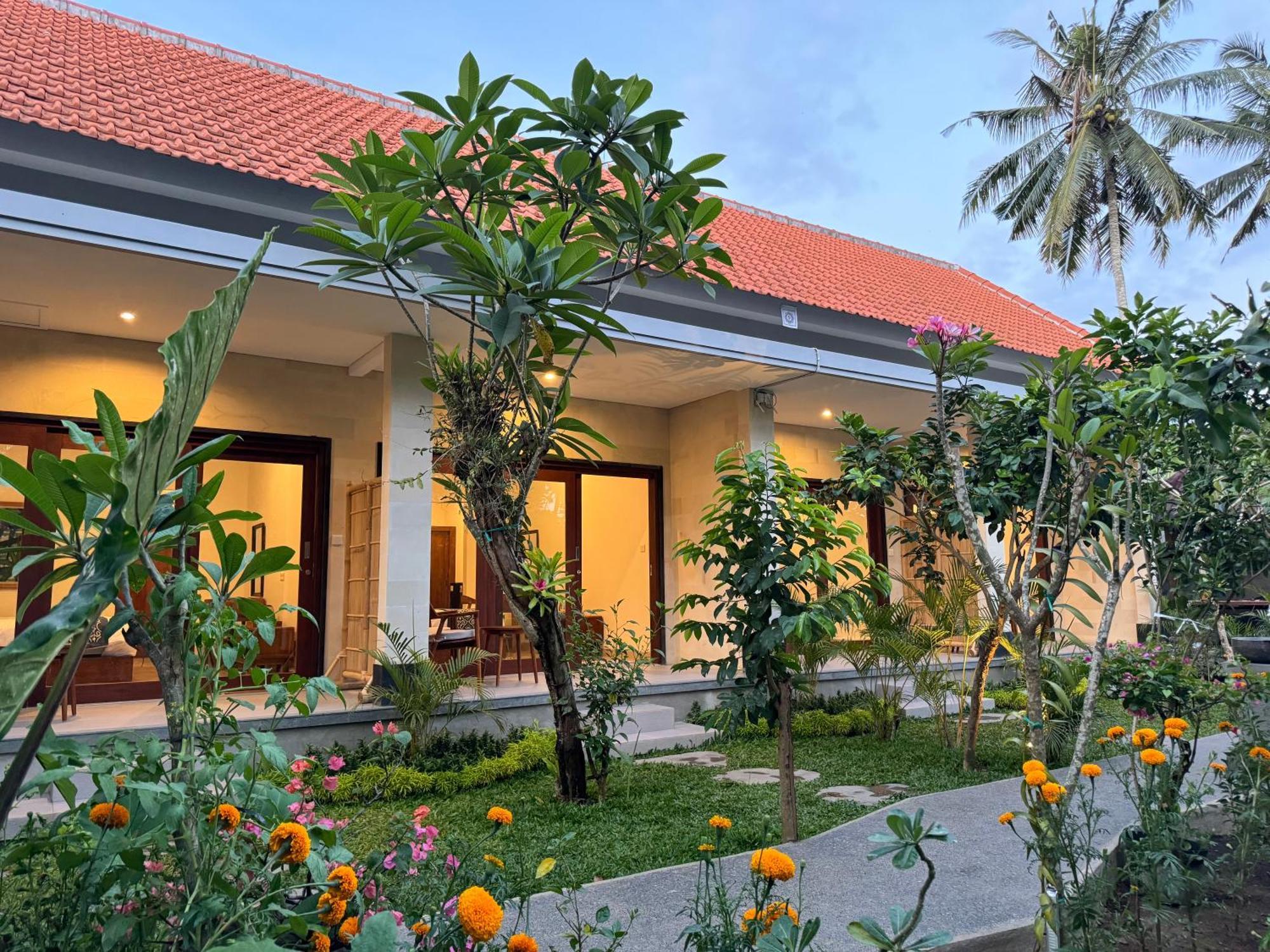 Guest house Puri Teduh *