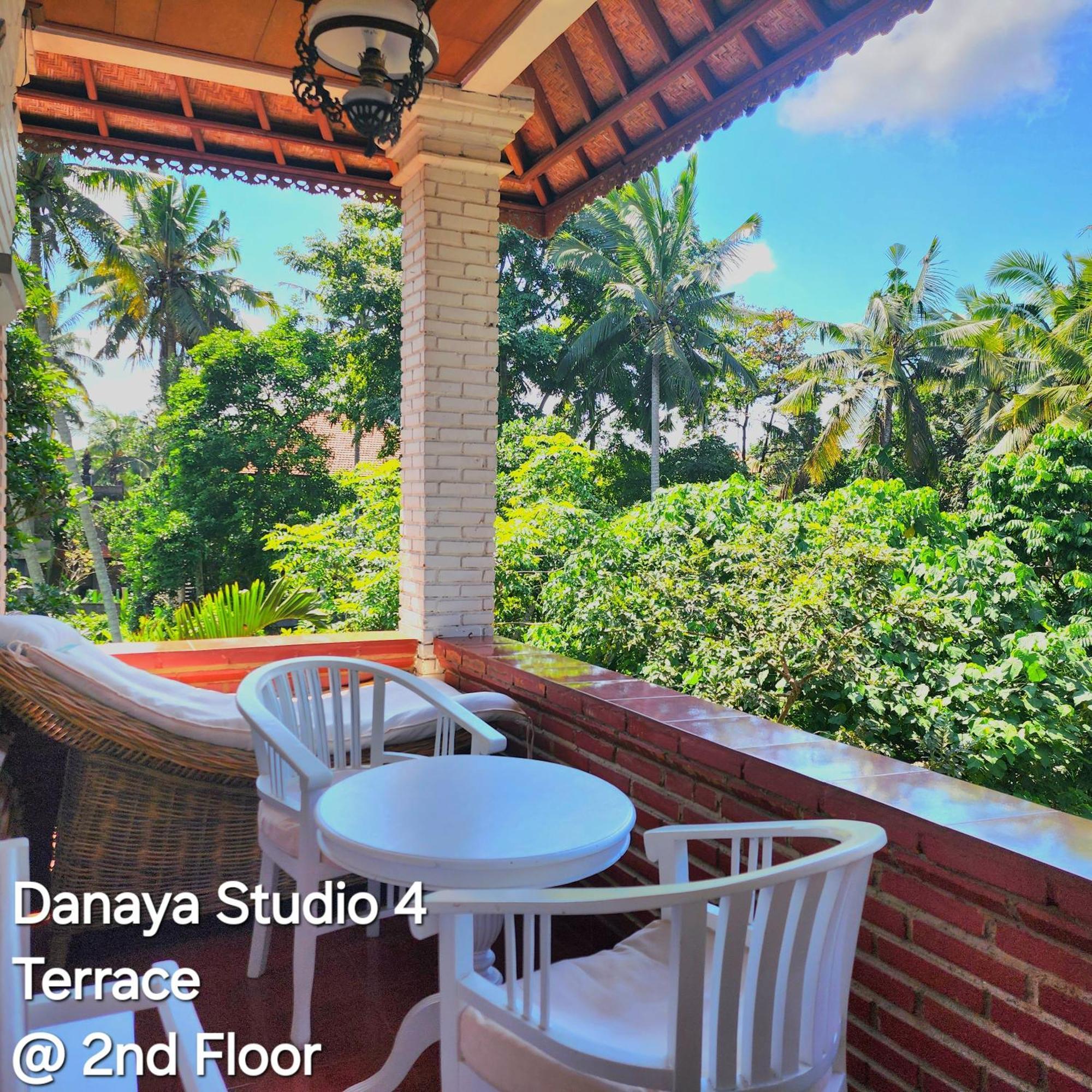 Gasthof Danaya'S Cottage And Studio 3*