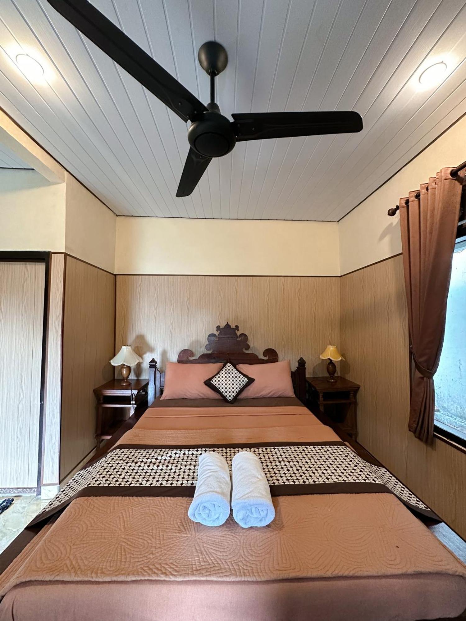 Tempat Tidur & Sarapan Kajeng