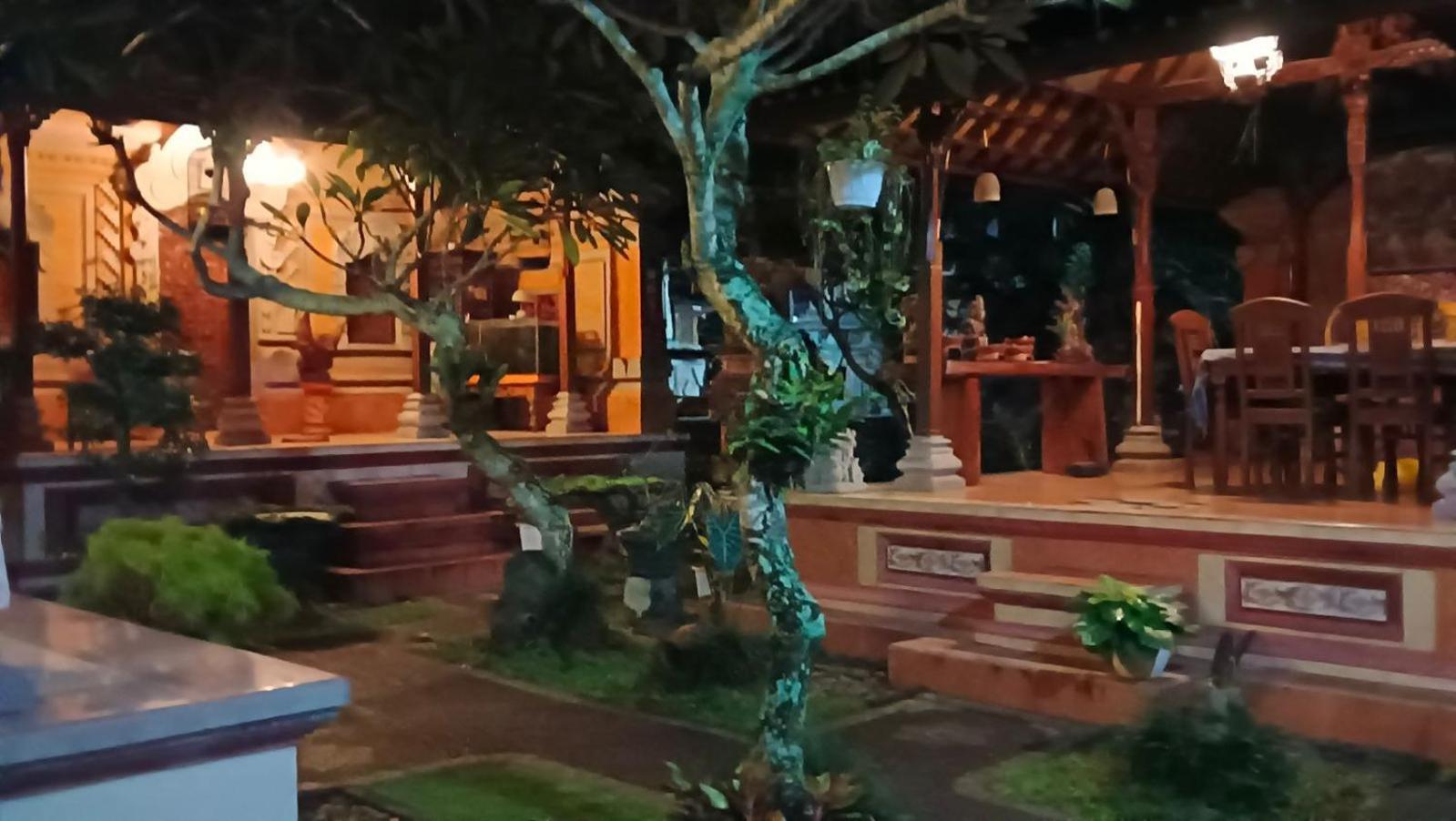 Rodja Balinese House Guest house Ubud (Bali)