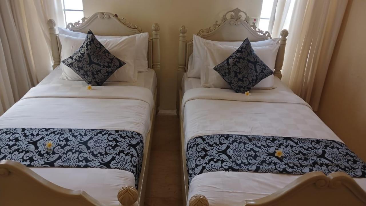 Ariana Hotel *
