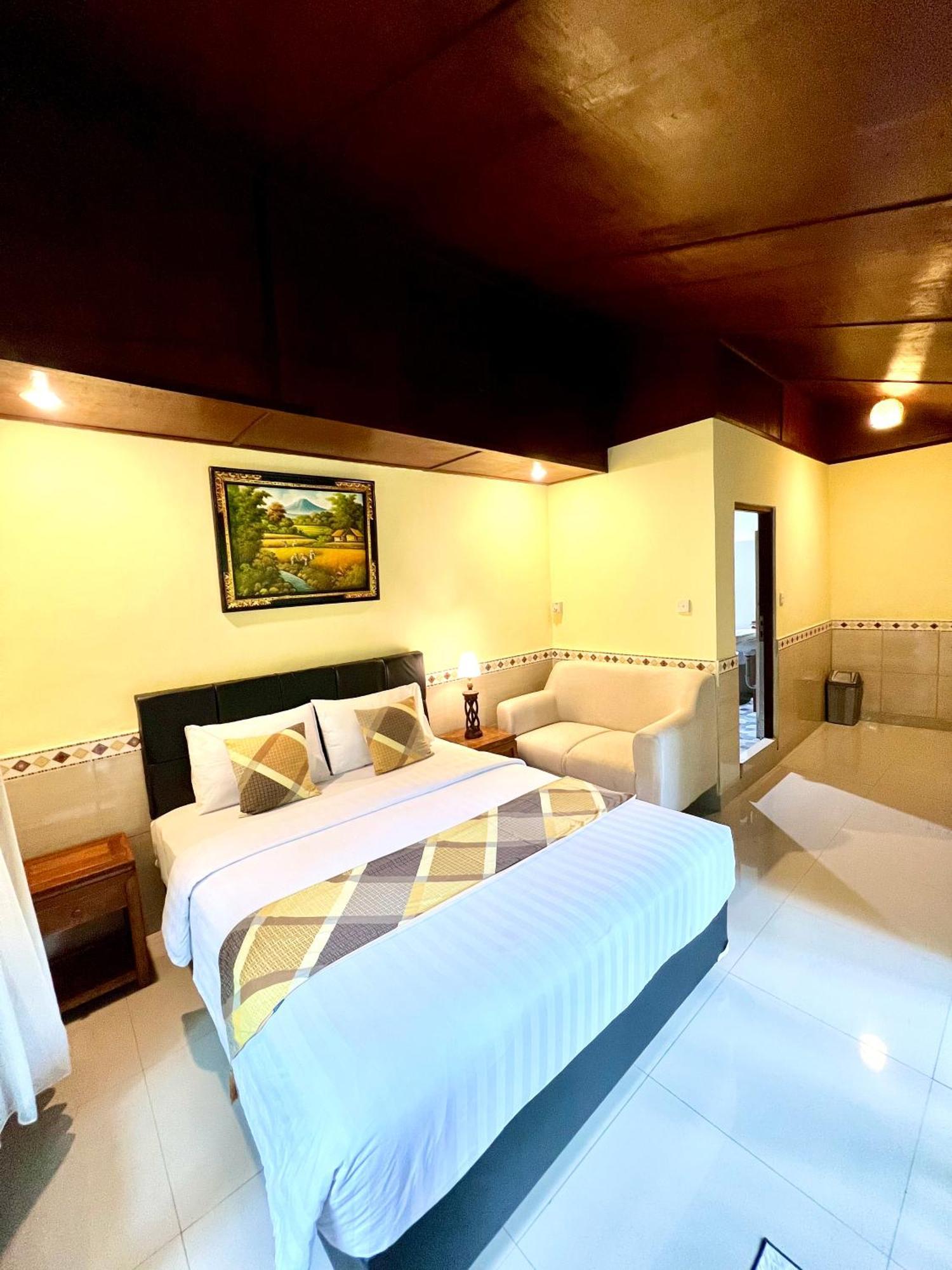 Gusti Putu Oka Wisma tamu 2*