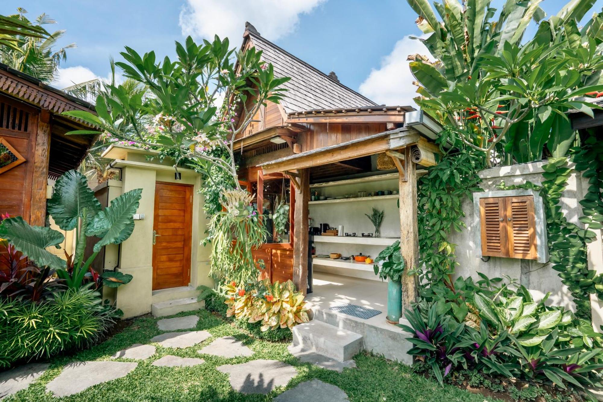 Unwind And Relax At Rumah Richard Ubud (Bali)