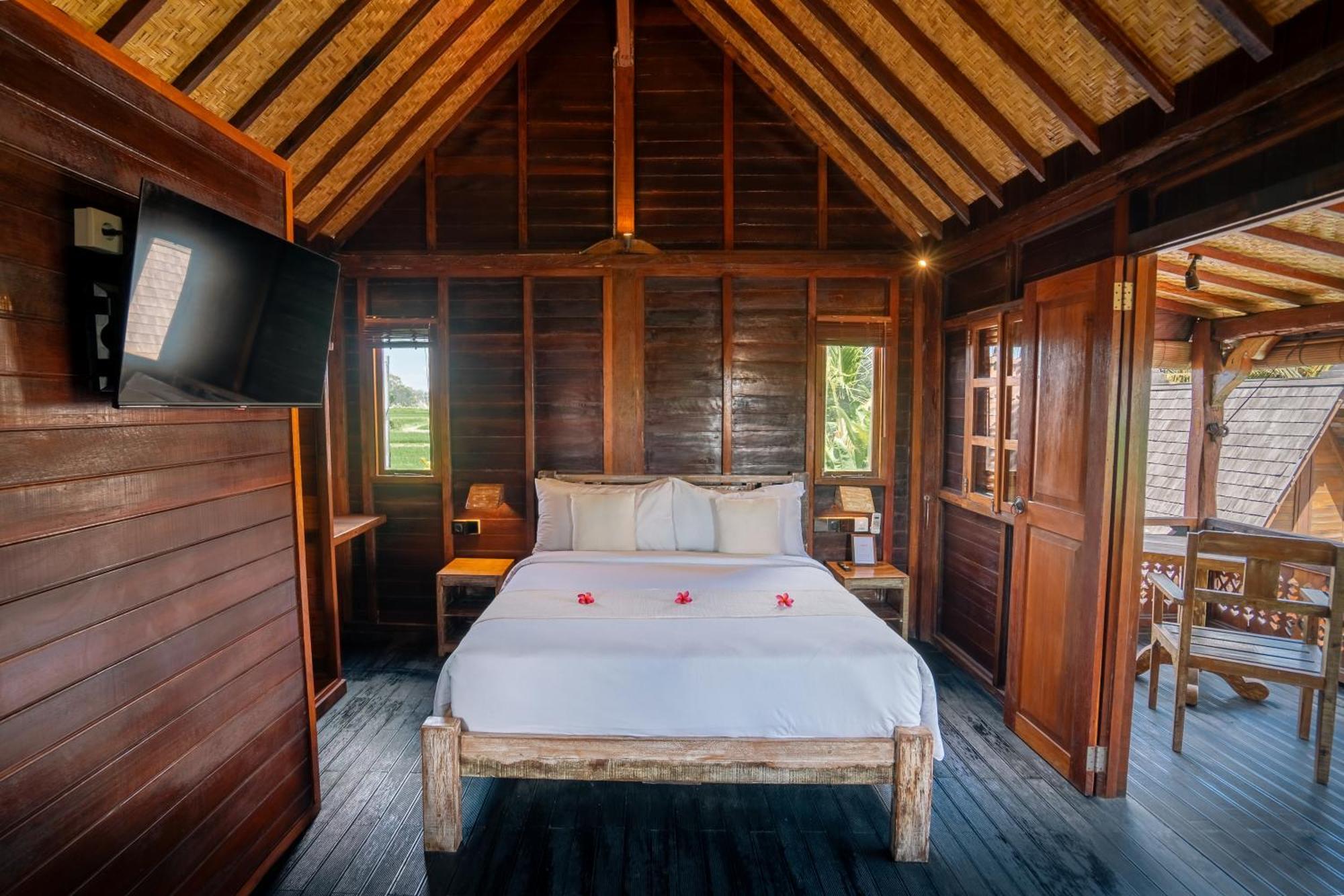 Indulge In The Serenity Of Bali At Rumah Elfi Villa