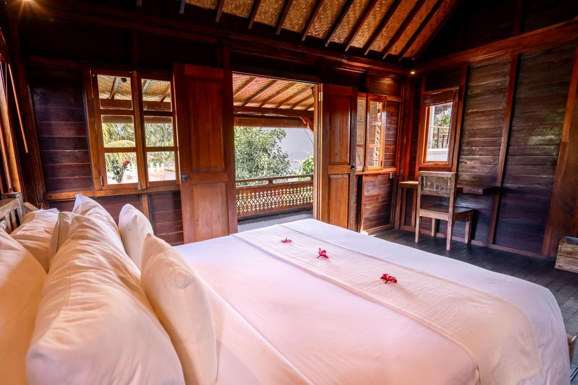 Indulge In The Serenity Of Bali At Rumah Elfi Villa *