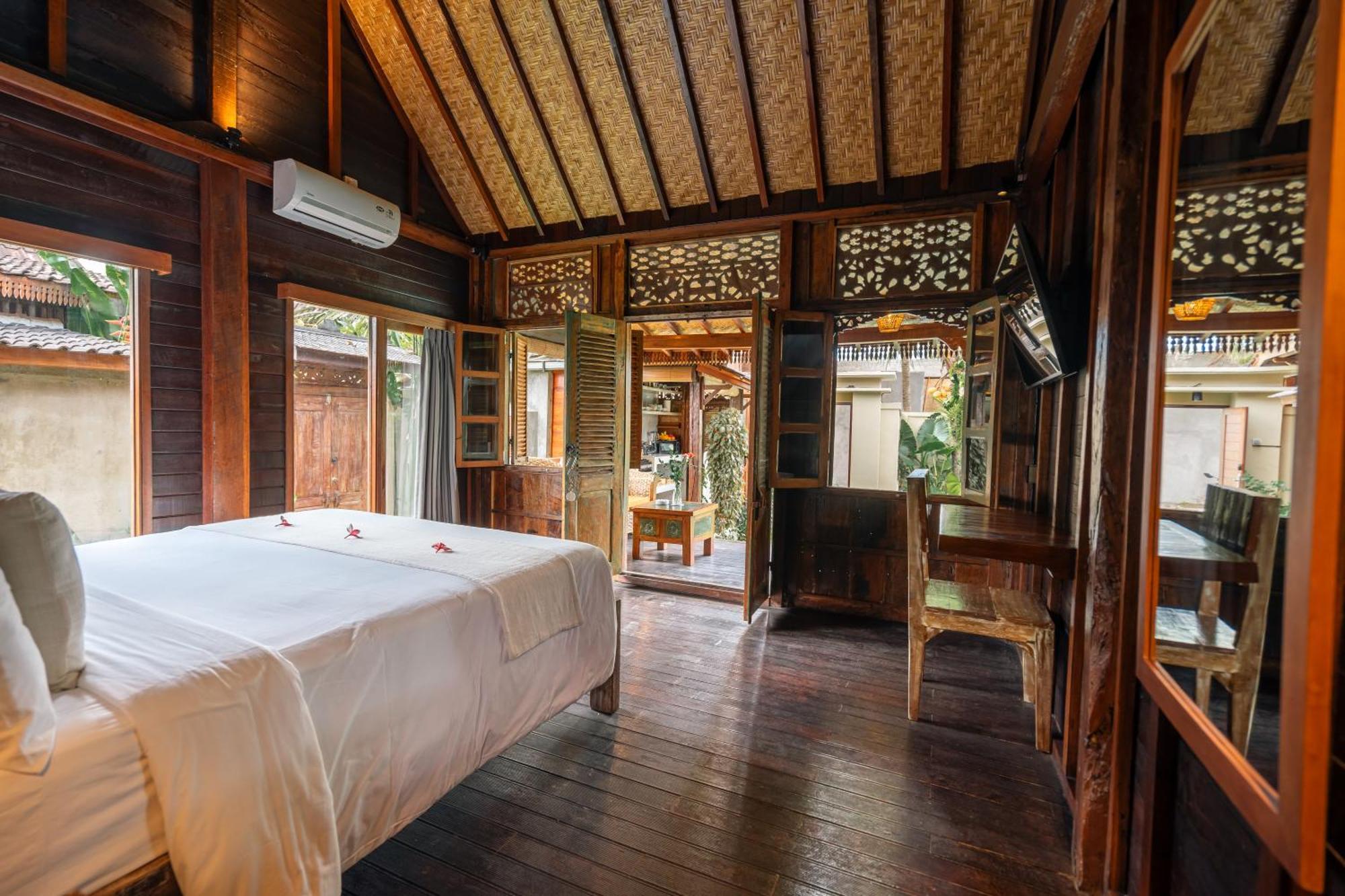 Indulge In The Serenity Of Bali At Rumah Elfi *