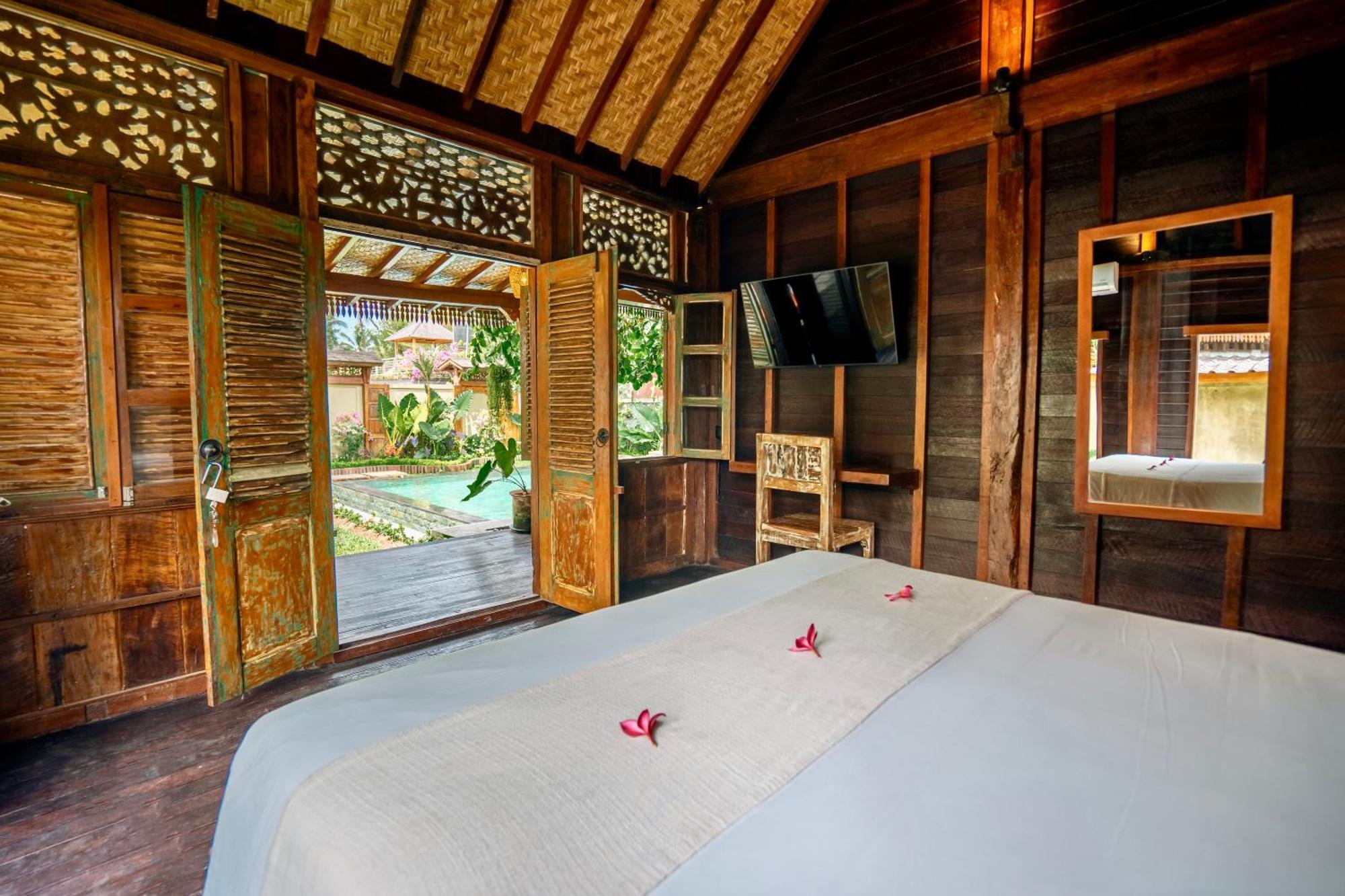 Villa Indulge In The Serenity Of Bali At Rumah Elfi *