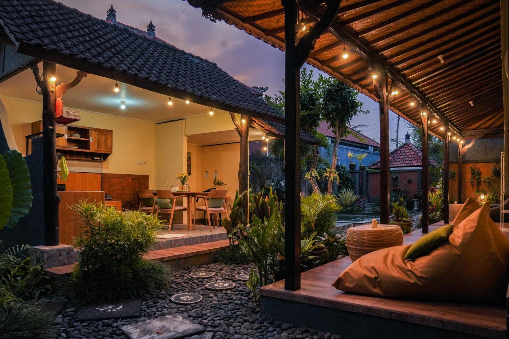 2bdr Classic + Pool, Garden, Kitchen, Pond Ubud (Bali)