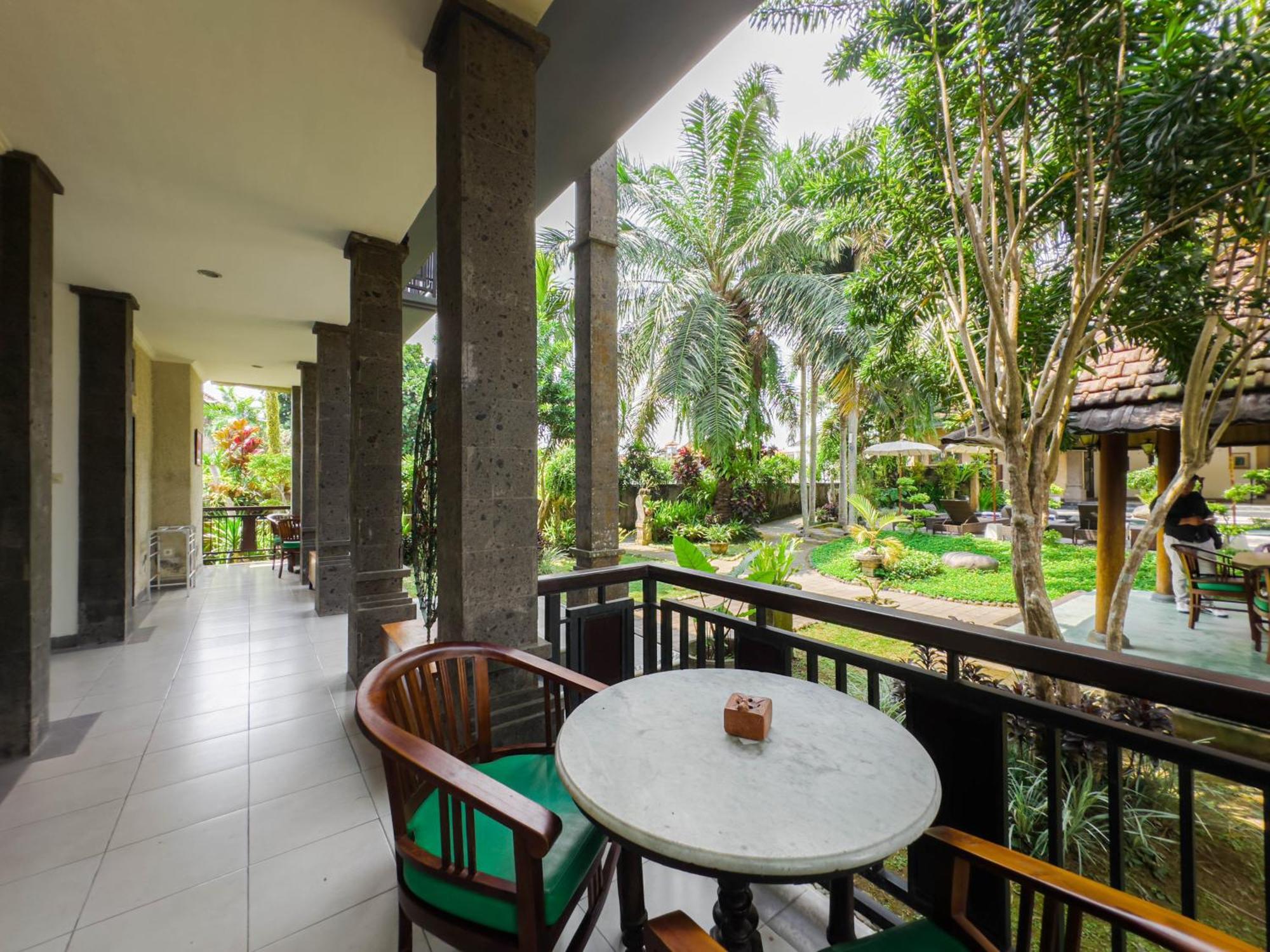 Uma Dana Hotel 3*
