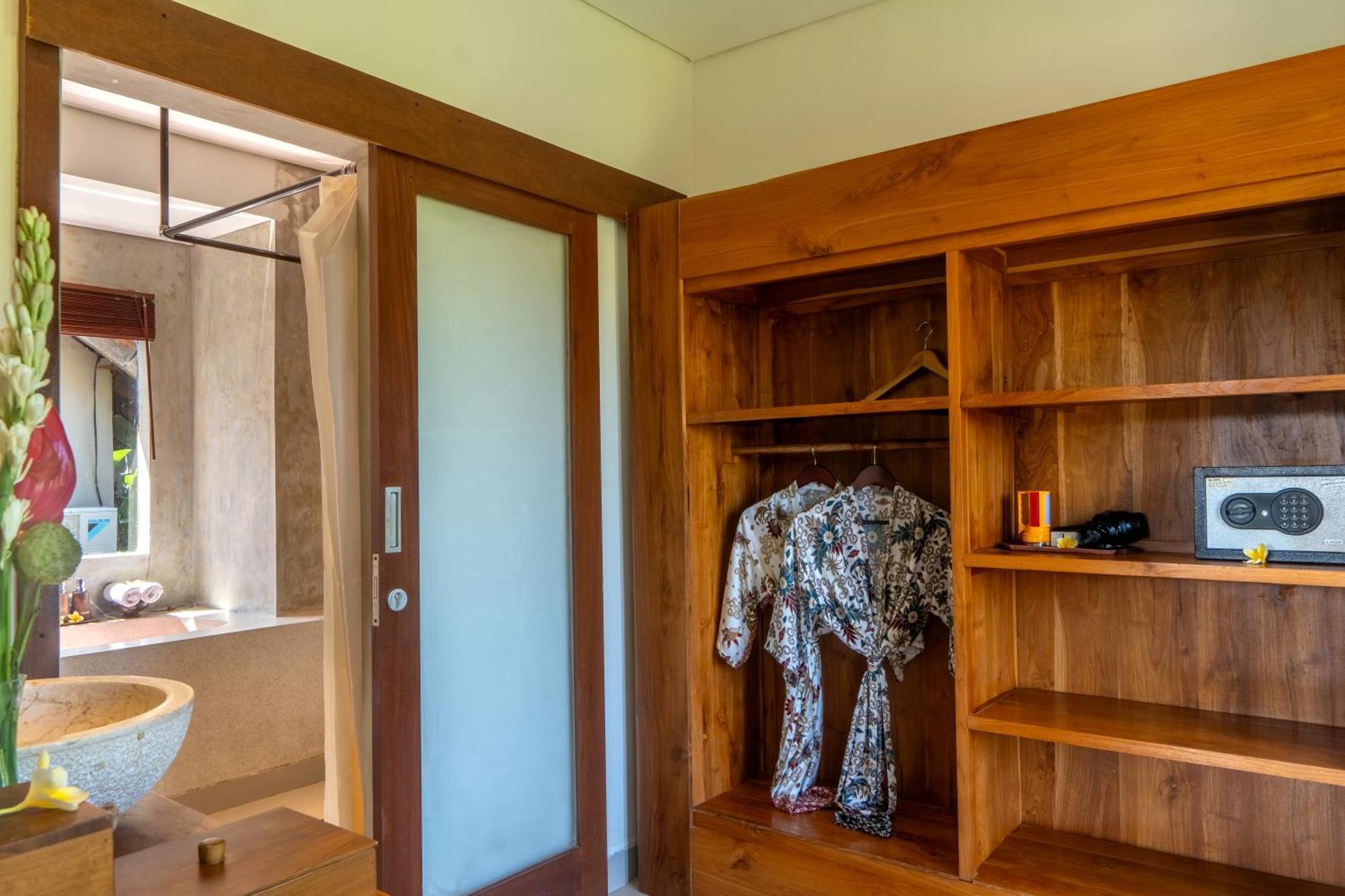 Hotel Mahadana 3*
