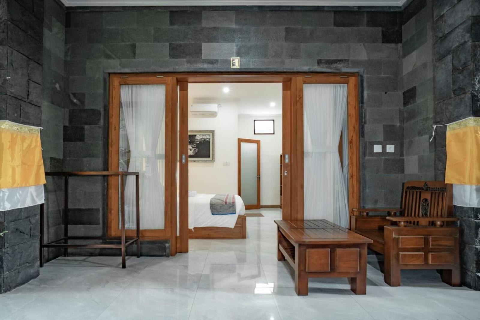 Pak'vo'house *