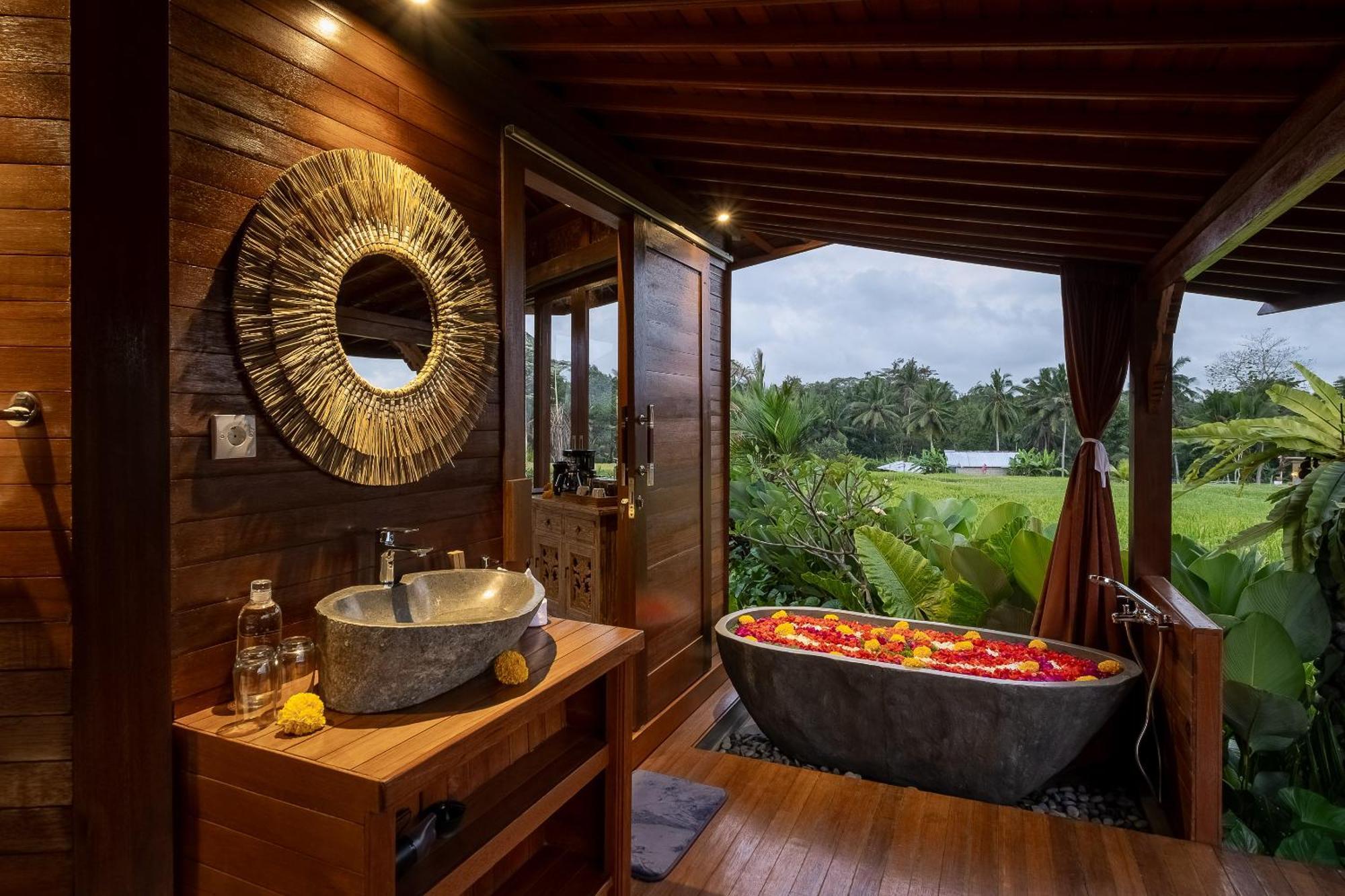 Wooden Stone Eco Villa *