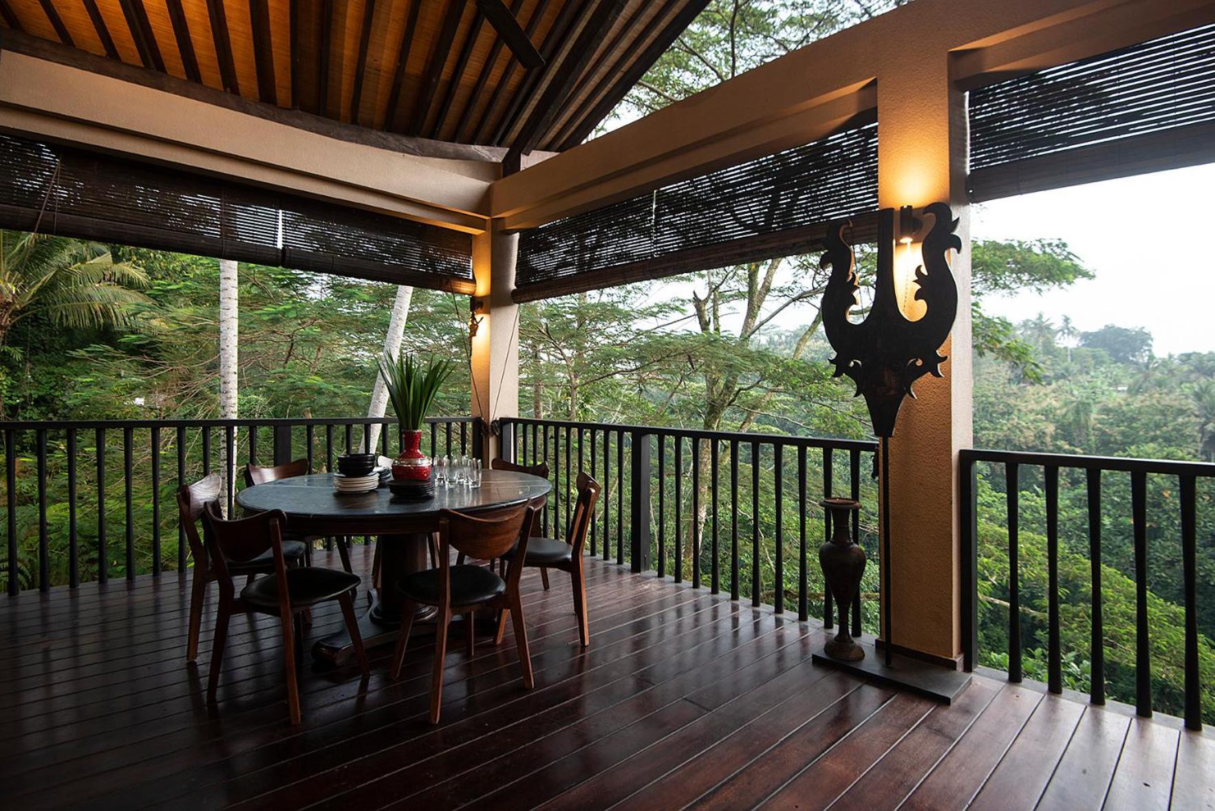 Villa Naga Putih
