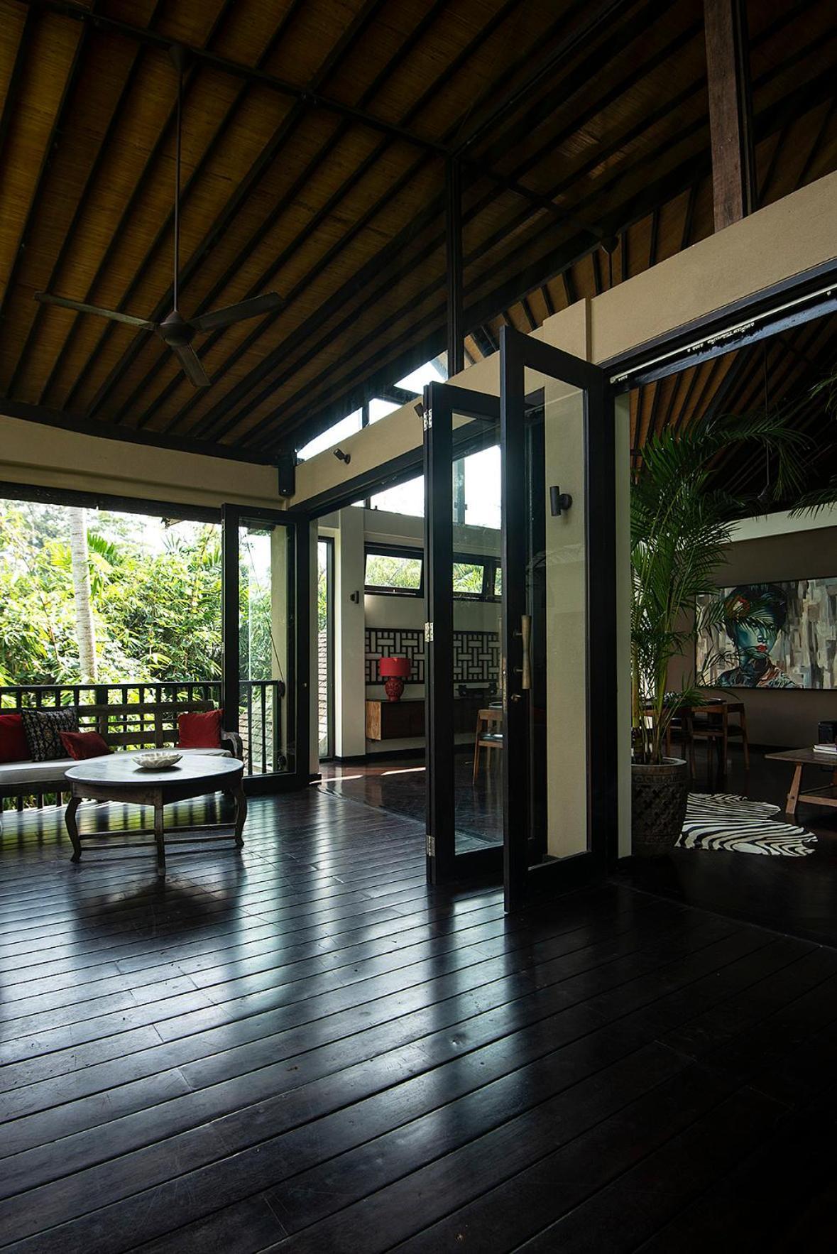 Villa Naga Putih *